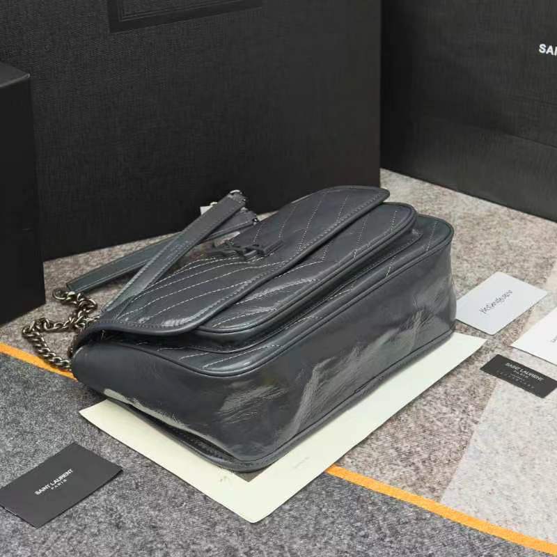 8858，灰蓝大号28 cm 史上最火爆的NIKI ，新版本增加了D扣，承重能力加倍！轻巧大气！主要是特
