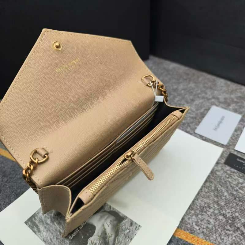 💗Y-woc包 🐑羊皮 百搭款 实用型❣️肩带拆掉可直接当手包用，内置 拉链袋 多个卡位 型号：7429
