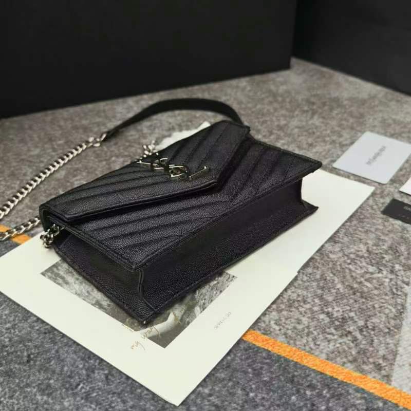 💗Y-woc包 🐑羊皮 百搭款 实用型❣️肩带拆掉可直接当手包用，内置 拉链袋 多个卡位 型号：7429