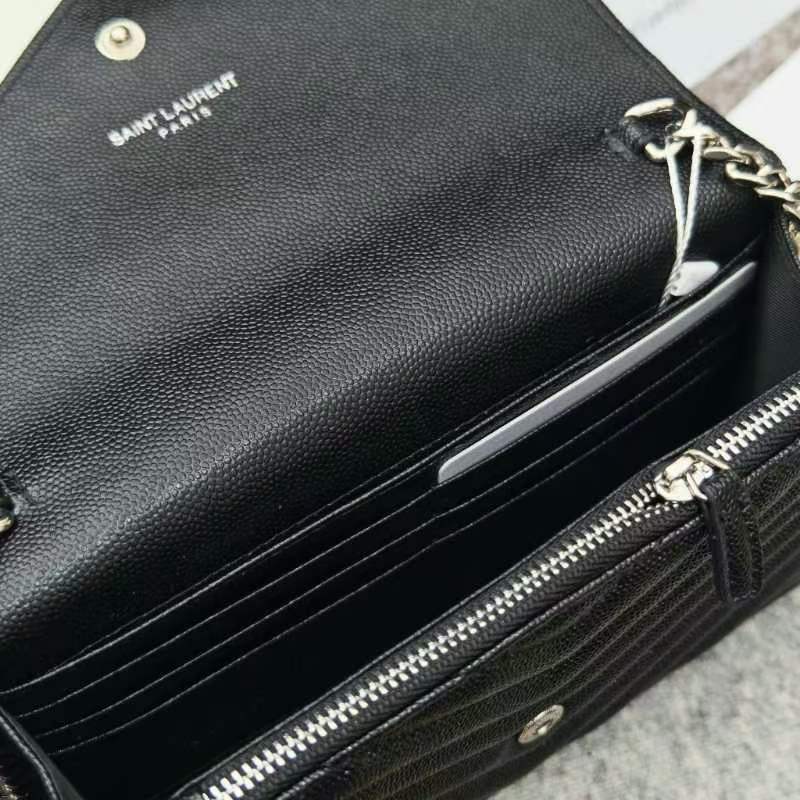💗Y-woc包 🐑羊皮 百搭款 实用型❣️肩带拆掉可直接当手包用，内置 拉链袋 多个卡位 型号：7429