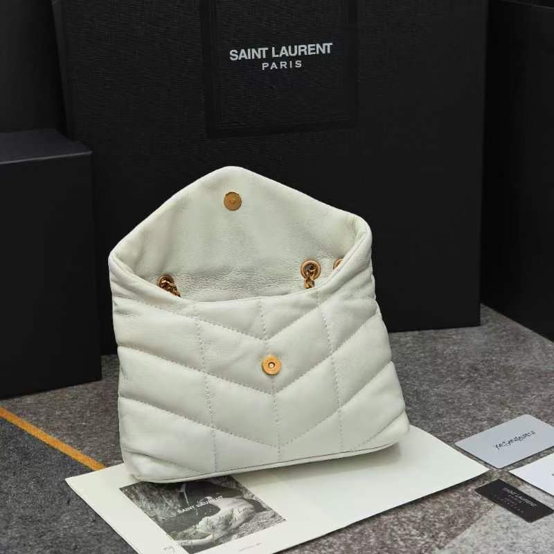 小号8821-升级头层小羊皮版LOULOU PUFFER 绗缝小羊皮包，100%小羊皮制作，手感柔软细腻