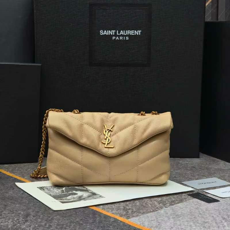 小号8821-升级头层小羊皮版LOULOU PUFFER 绗缝小羊皮包，100%小羊皮制作，手感柔软细腻