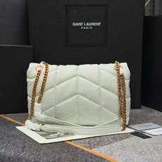 中号8822-升级版LOULOU PUFFER 绗缝小羊皮包,100%小羊皮制作,手感柔软细腻,犹如怀抱 中号8822-升级版LOULOU PUFFER 绗缝小羊皮包,100%小羊皮制作,手感柔软细腻,犹如怀抱