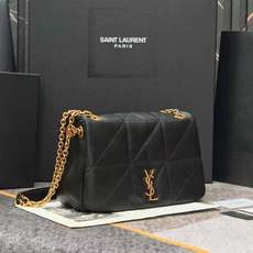 JAMIE_羊皮款小号8836新品大包真的有戳中我心巴,谁懂啊?💕进口意大利小羊皮,整个包型以经典复古做 JAMIE_羊皮款小号8836新品大包真的有戳中我心巴,谁懂啊?💕进口意大利小羊皮,整个包型以经典复古做