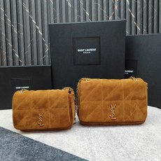 JAMIE8835_mini新品麂皮系列真的有戳中我心巴,谁懂啊?💕麂皮,整个包型以经典复古做旧版的设计 JAMIE8835_mini新品麂皮系列真的有戳中我心巴,谁懂啊?💕麂皮,整个包型以经典复古做旧版的设计