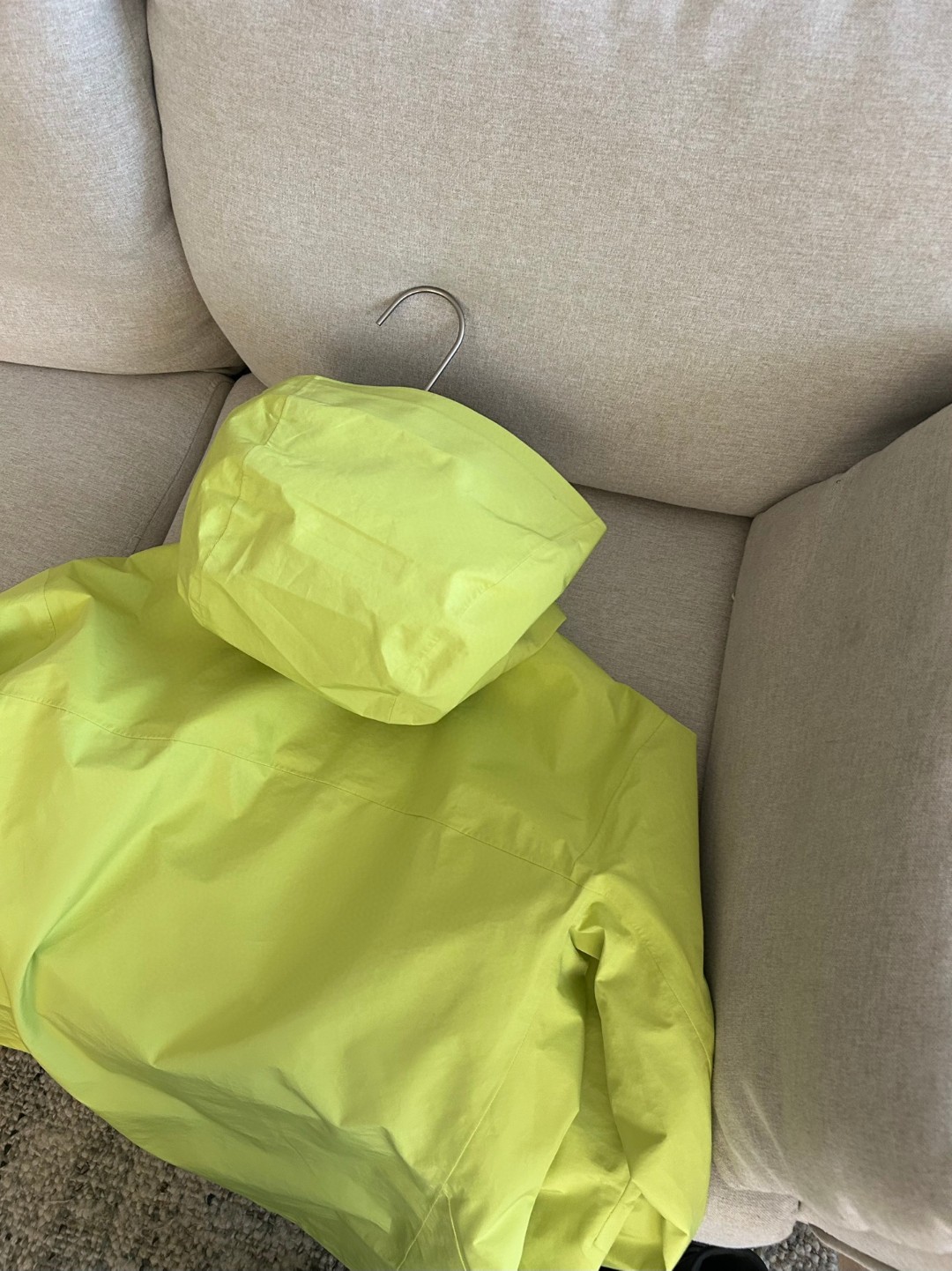 Arc'teryx Beta LT Gore-Tex Jacket - Lightweight & Weatherproof - Lime 7 a1740889324009 6644