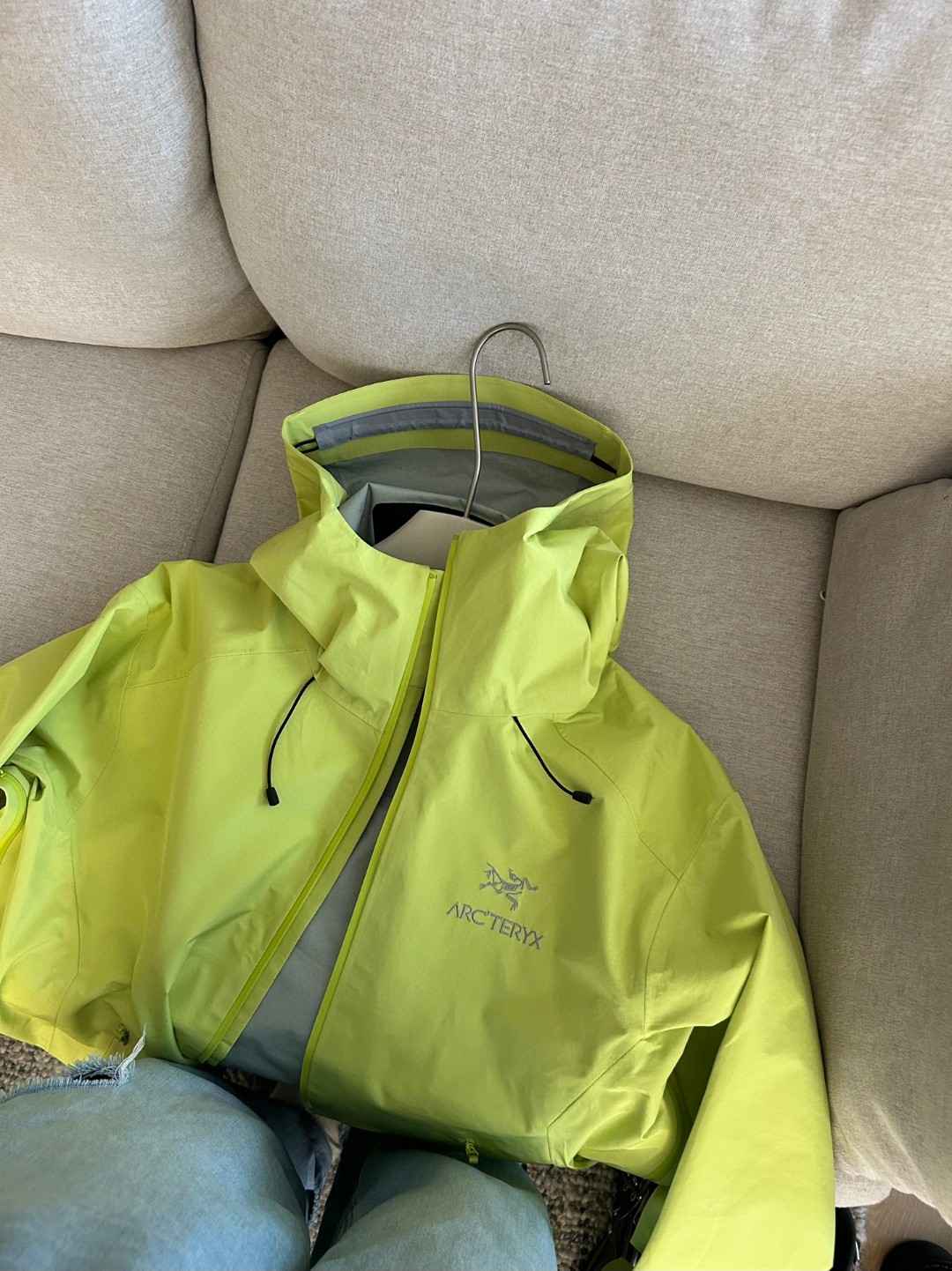 Arc'teryx Beta LT Gore-Tex Jacket - Lightweight & Weatherproof - Lime 8 a1740889324012 8045