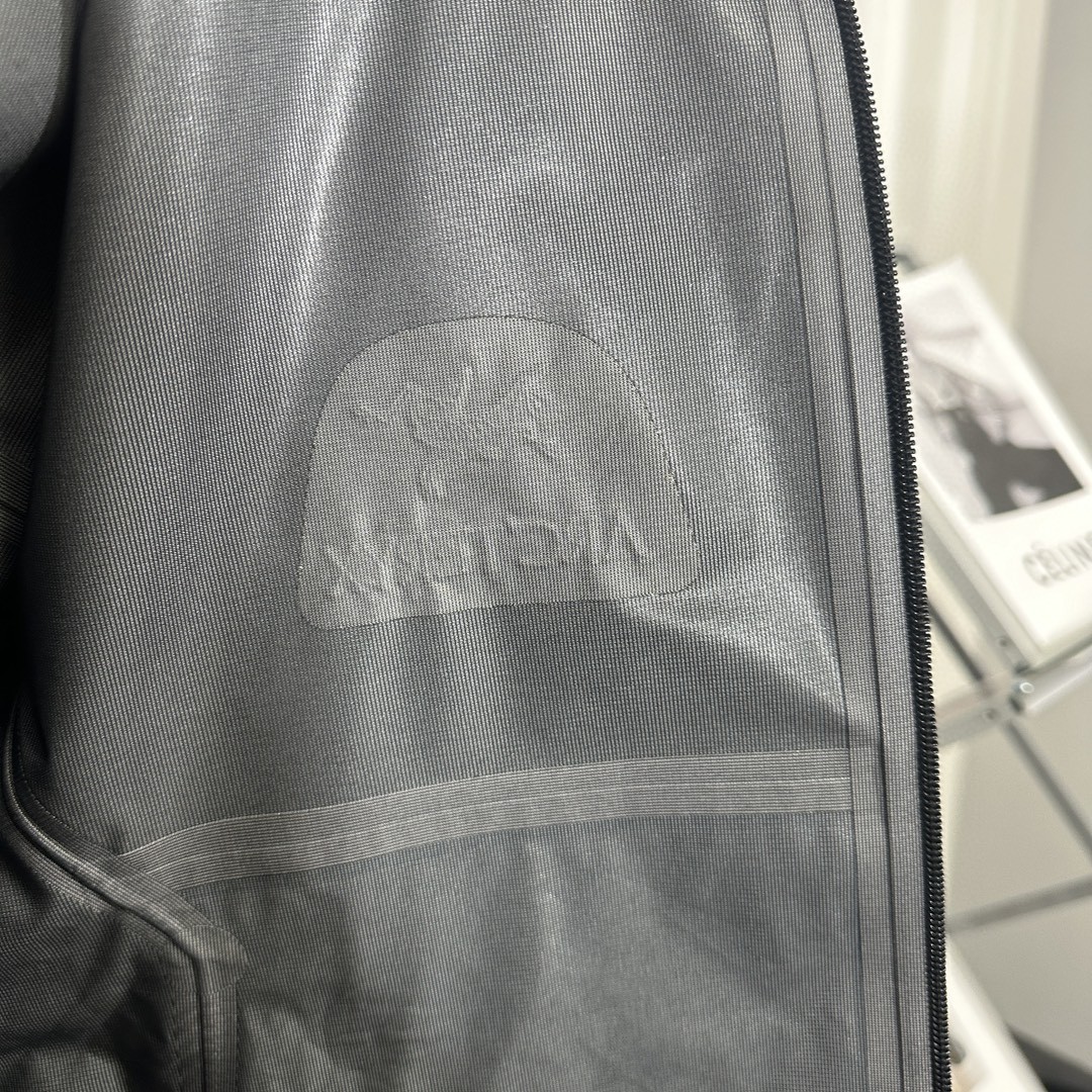 Arc'teryx BETA LT Jacket - Waterproof Breathable Hooded Shell - All Weather 8 a1741795530112 0565