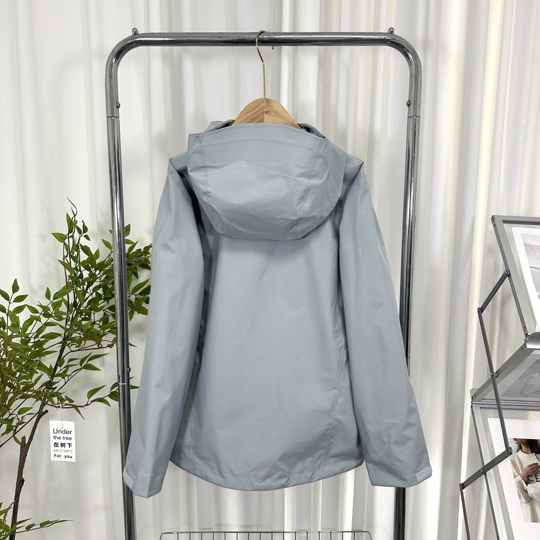 Arc'teryx Beta LT Jacket: Waterproof, Breathable, and Lightweight Shell 2 a1741795560189 1338
