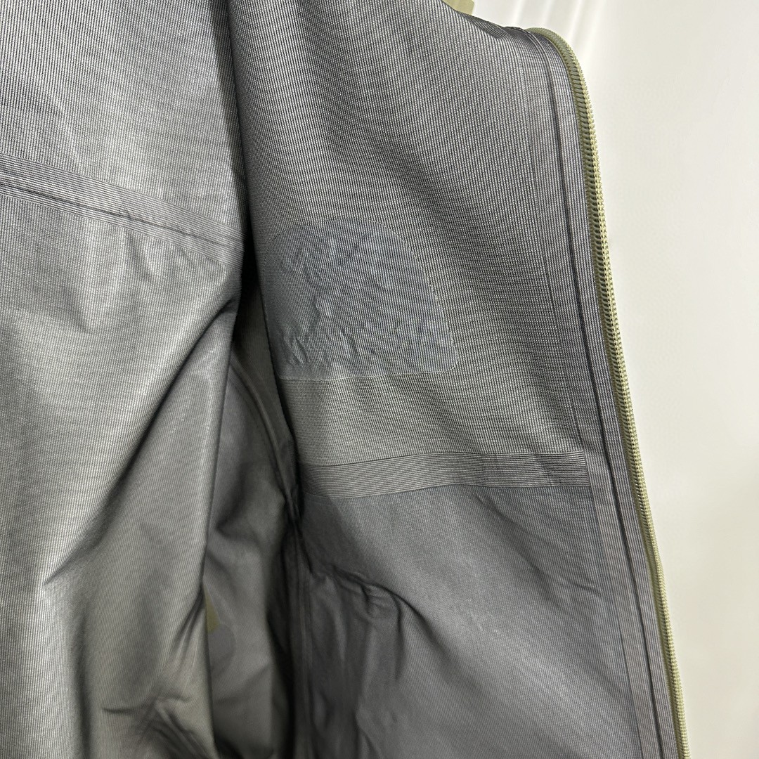 Arc'teryx Beta LT Jacket - Men's Lightweight Waterproof Shell 8 a1741795614463 2065