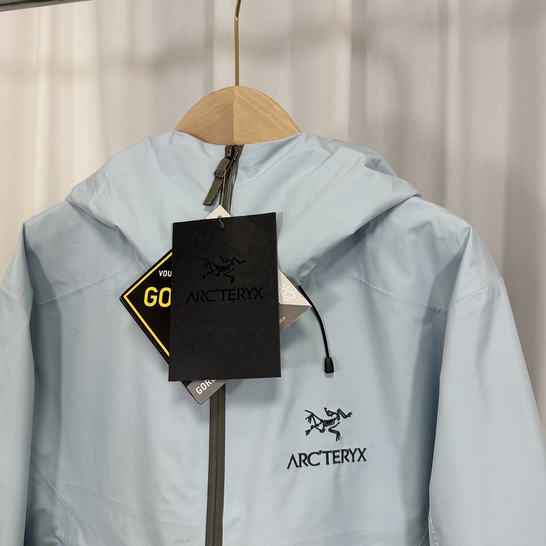 Arc'teryx Beta LT Jacket: Waterproof, Breathable, and Lightweight for Men 3 a1741795647160 1263