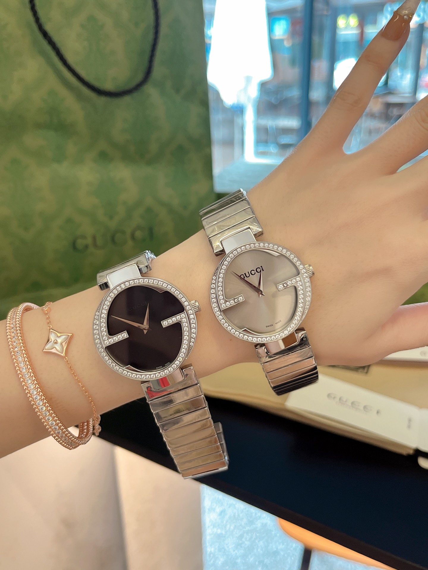 New Gucci Diamond Interlocking Double G Wristwatch: Colorful & Radiant Storm - 图片 6