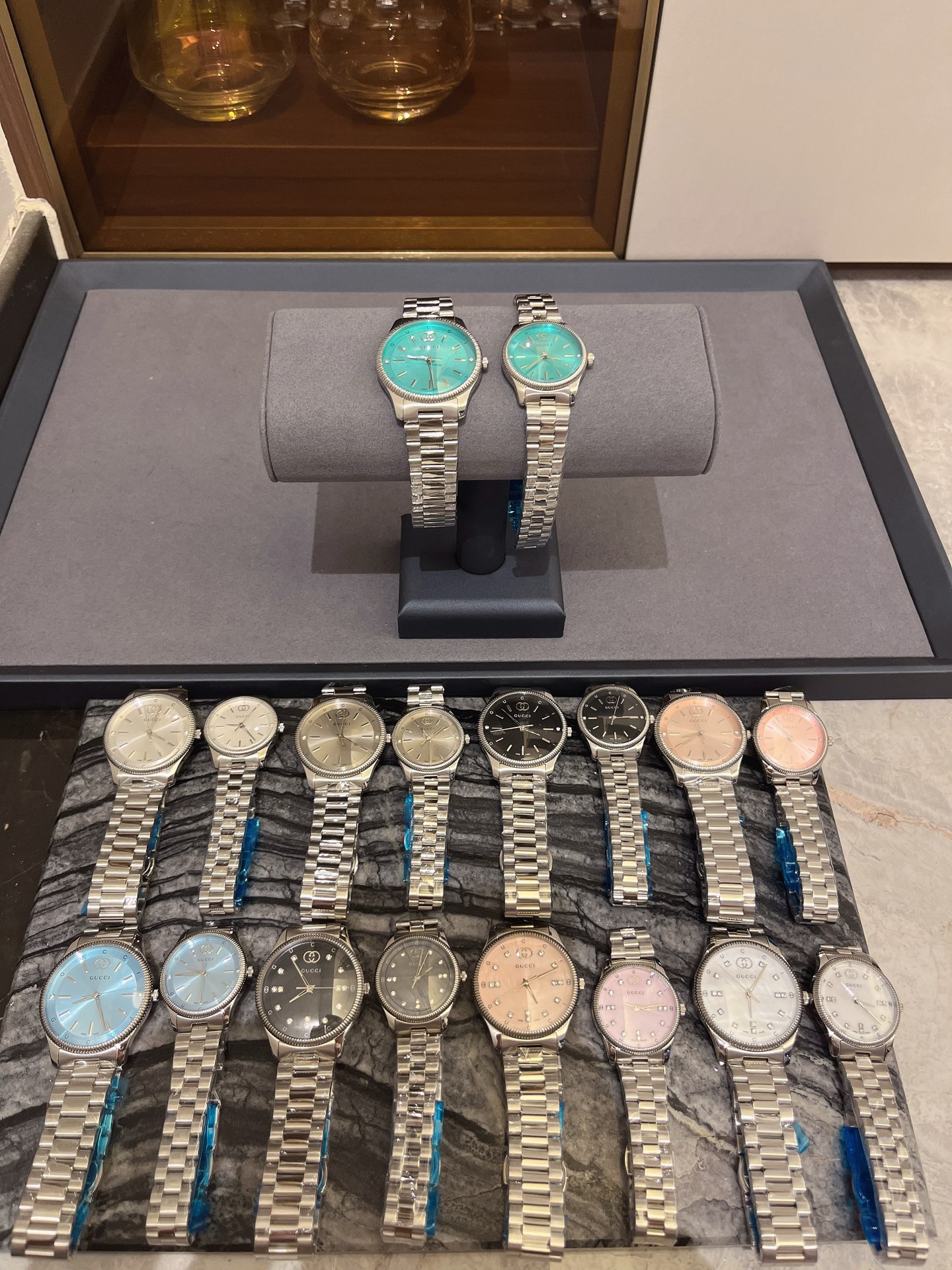 Gucci G-Timeless 38mm/29mm detail 8