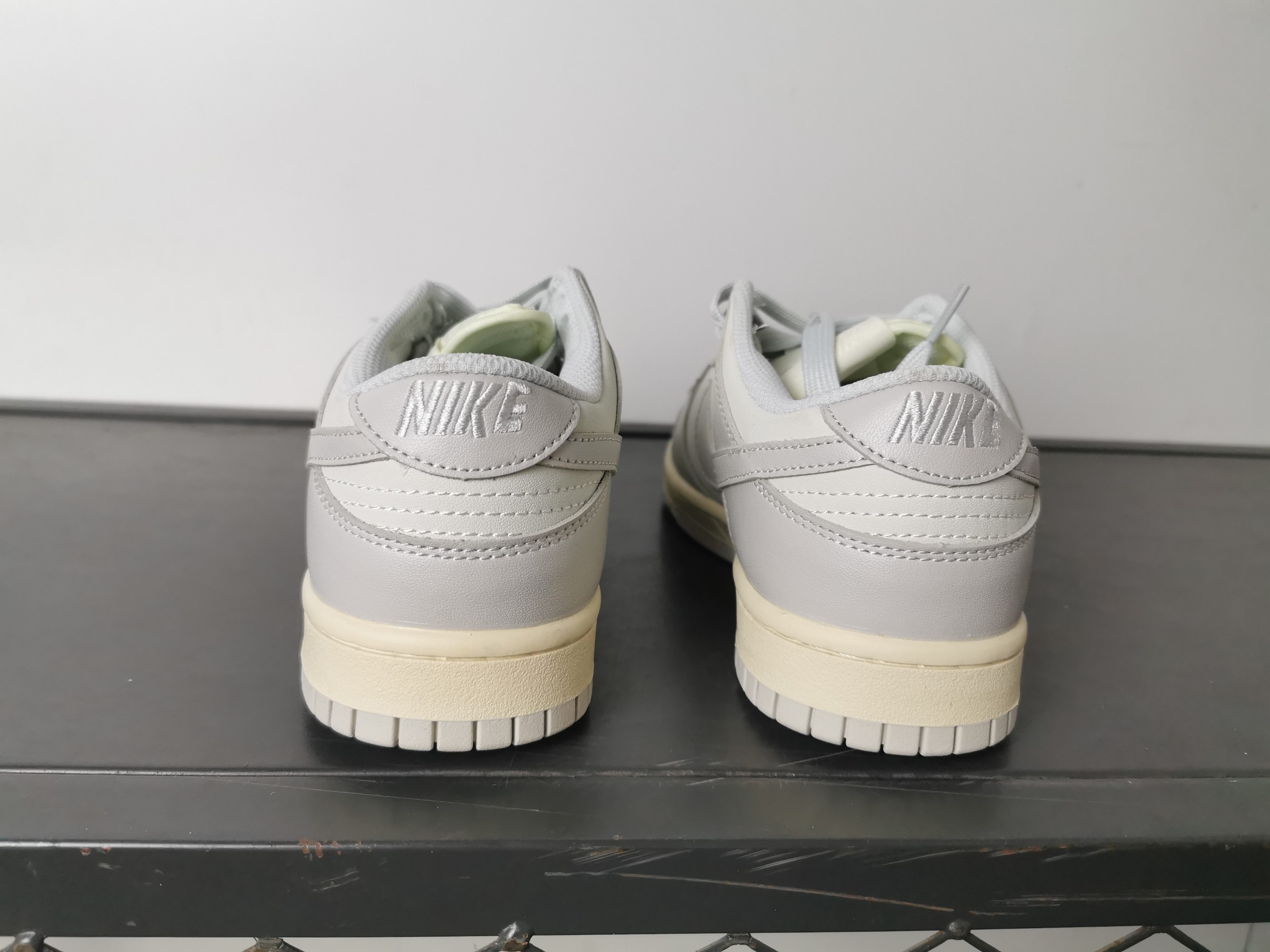 Nike SB Dunk Low Retro: Low-Top Skateboarding Shoes for Comfort & Style 4 a1745827979279 8528
