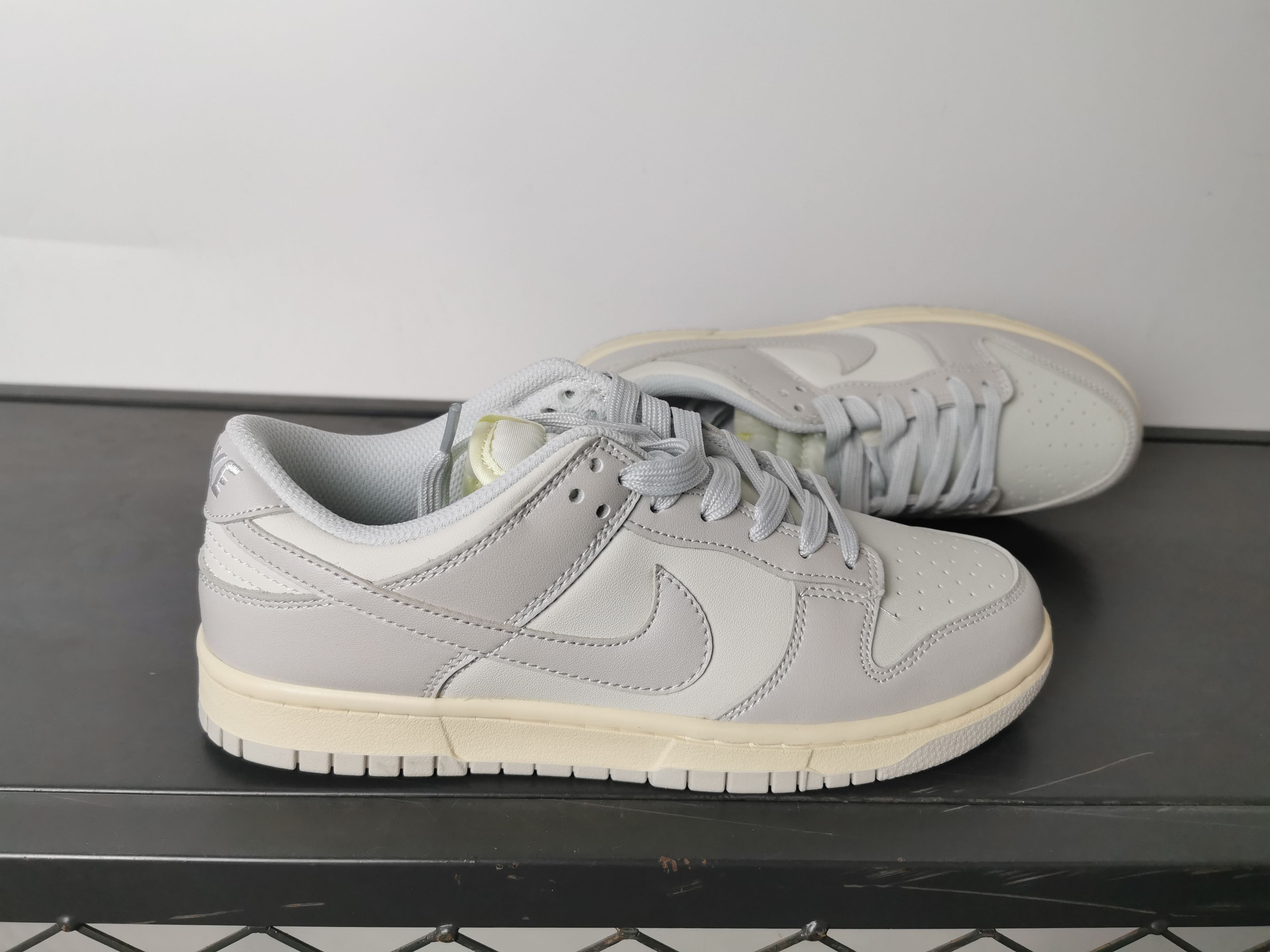 Nike SB Dunk Low Retro: Low-Top Skateboarding Shoes for Comfort & Style 9 a1745827982597 1422