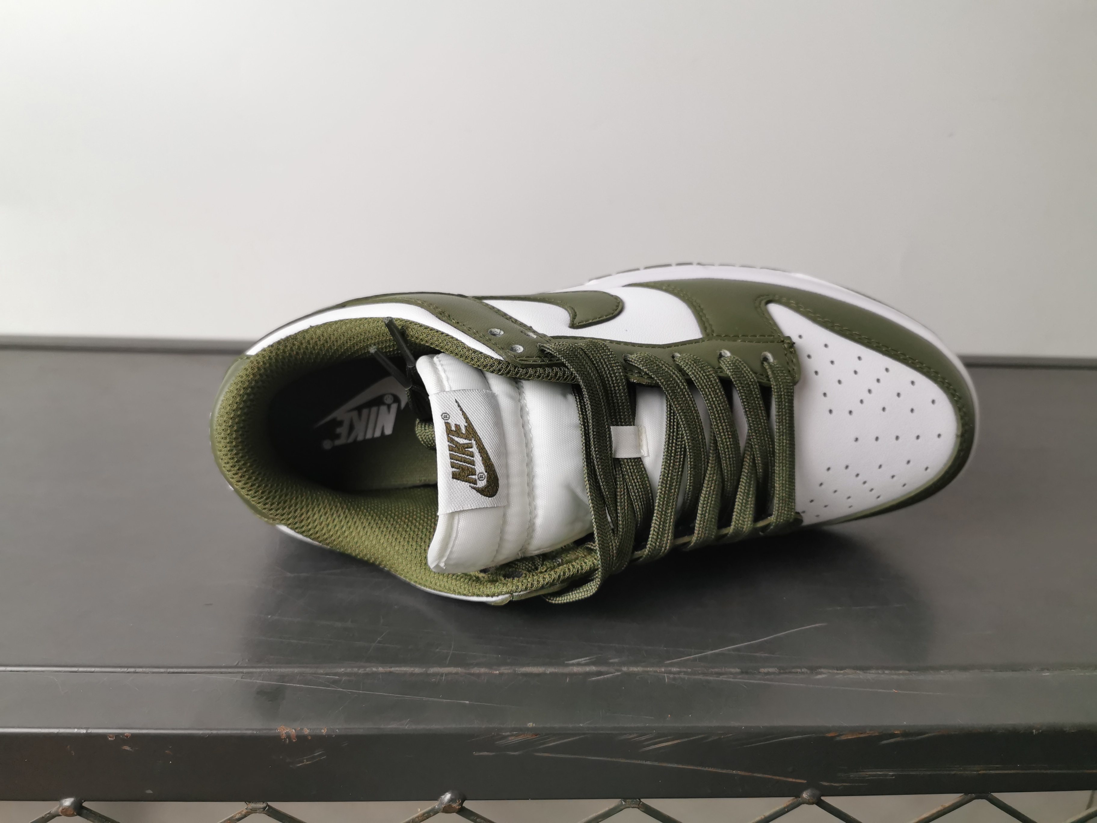 Nike SB Dunk Low Retro: Timeless Style & Comfort for Everyday Wear 5 a1745906177615 1122