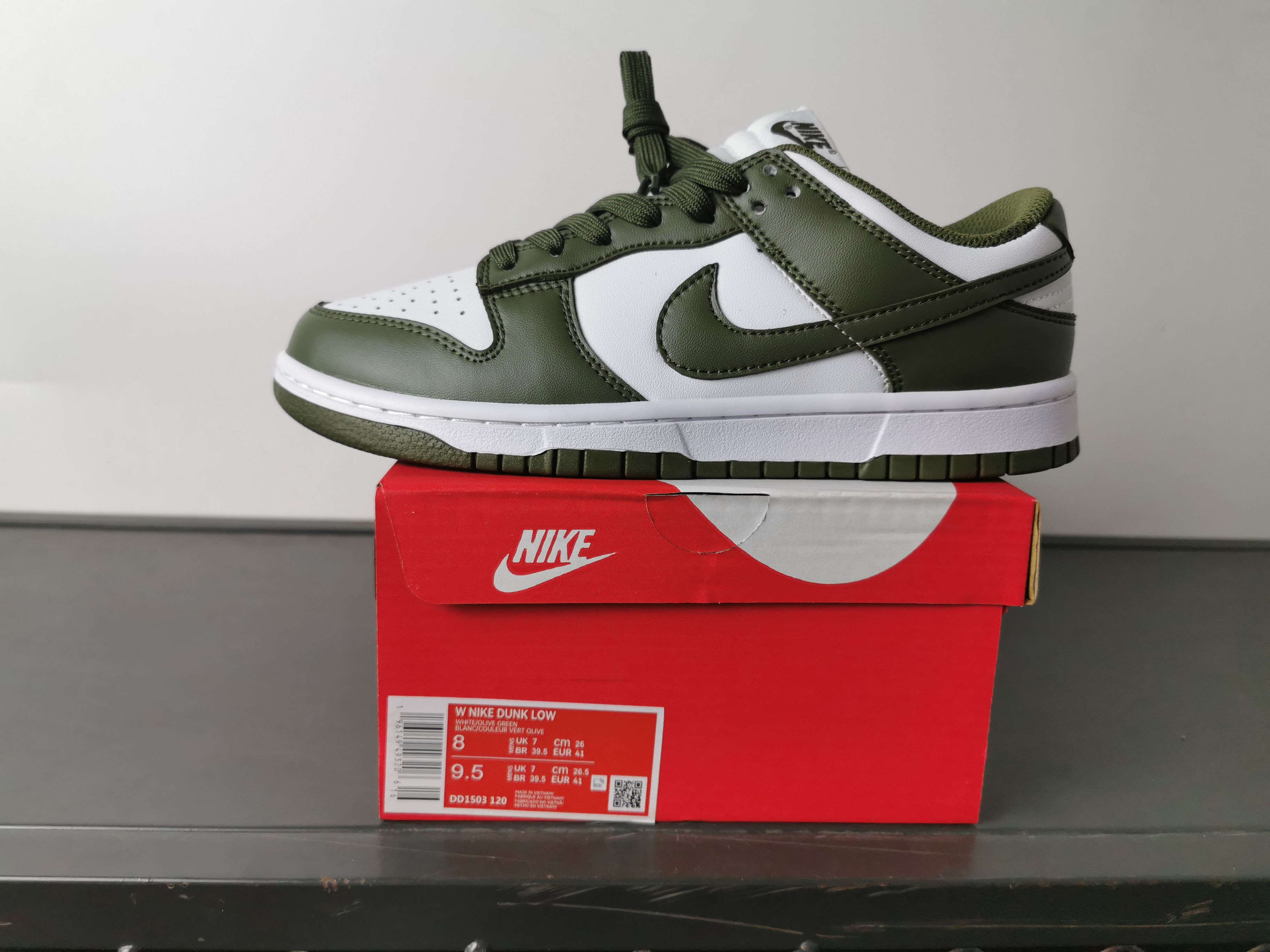 Nike SB Dunk Low Retro: Timeless Style & Comfort for Everyday Wear 10 a1745906179563 5206