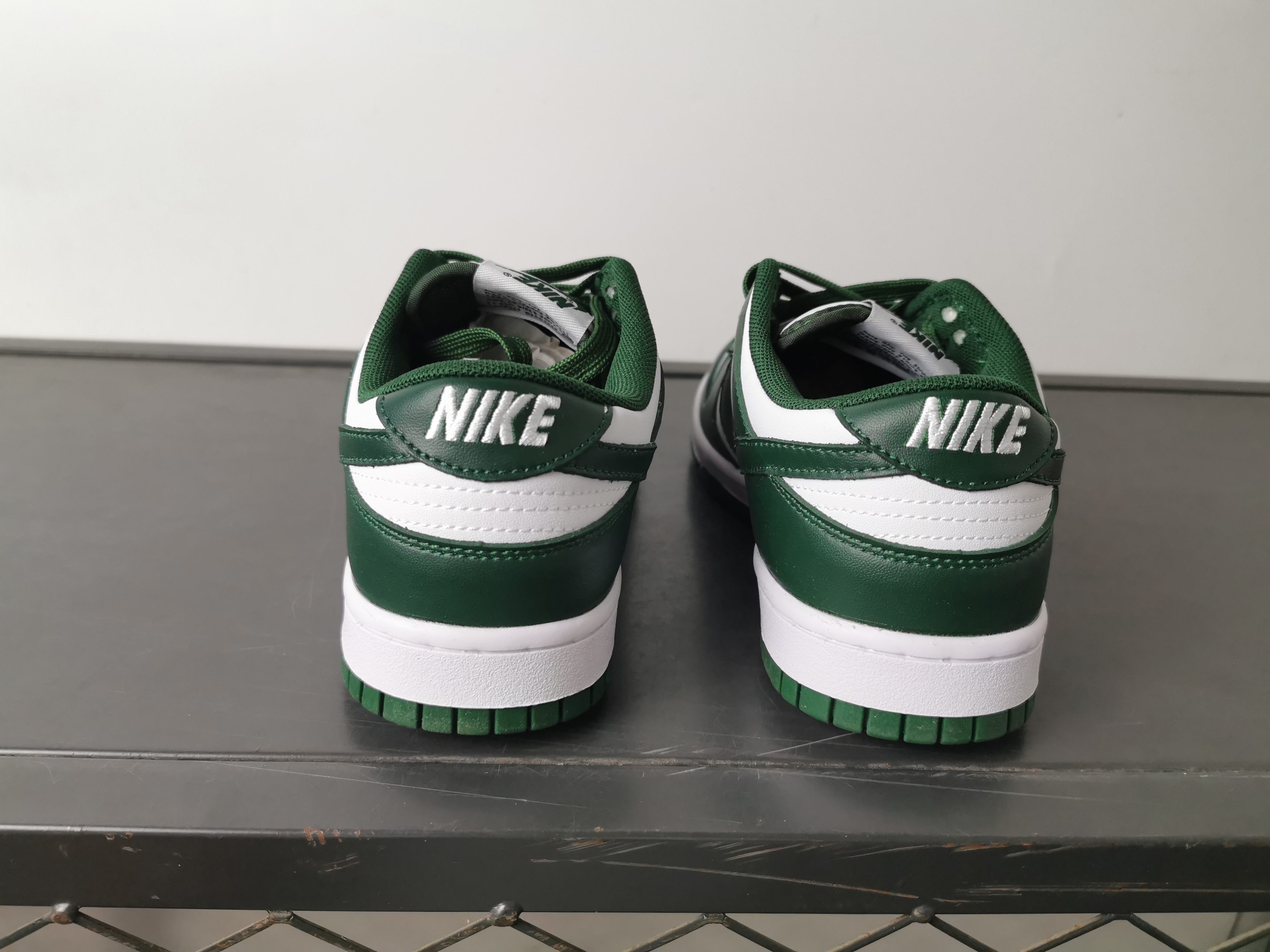 Nike SB Dunk Low Retro: Classic Style, Modern Comfort - DD1391-101 4 a1745906217907 1726