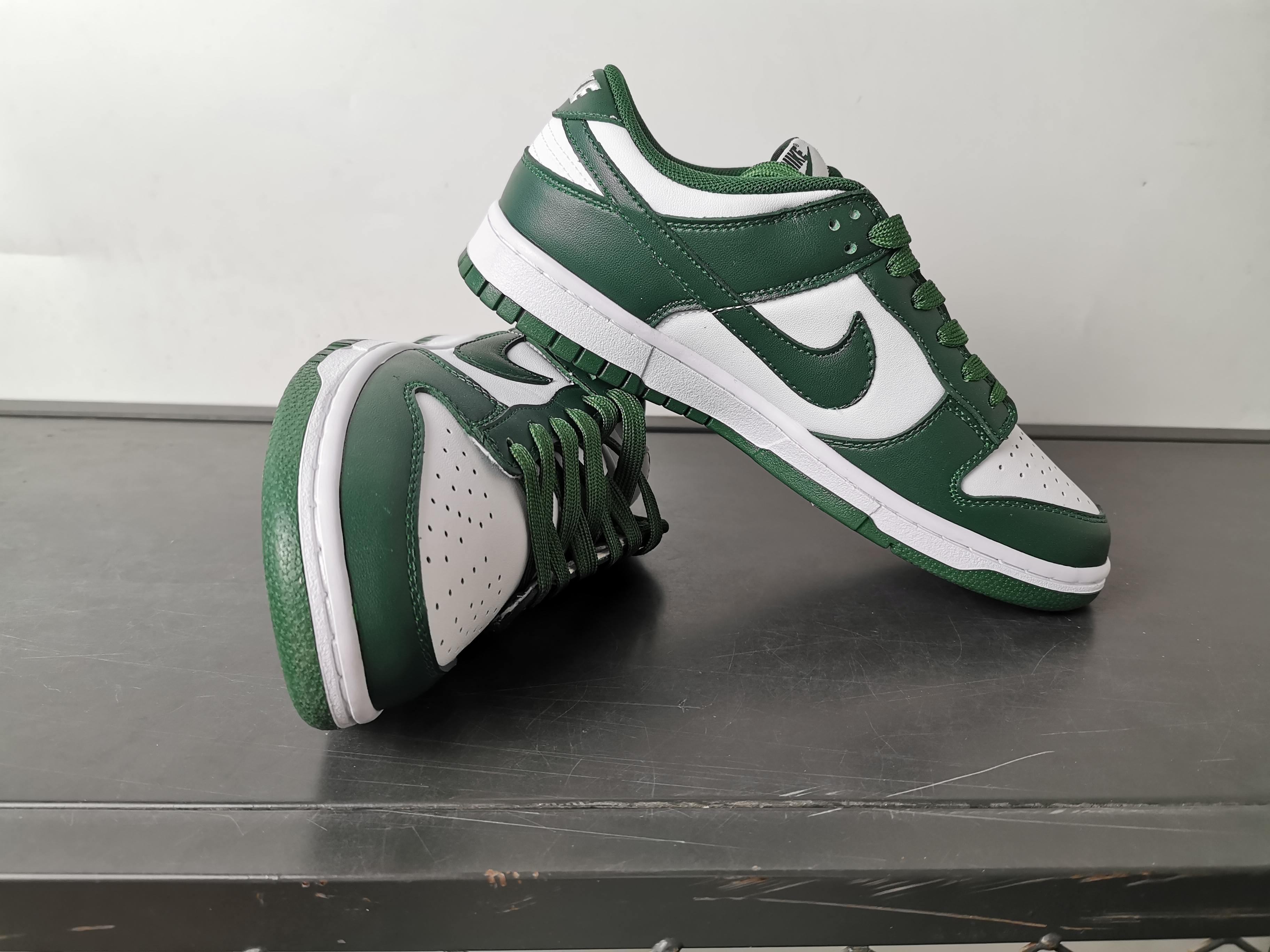Nike SB Dunk Low Retro: Classic Style, Modern Comfort - DD1391-101 8 a1745906219614 3617