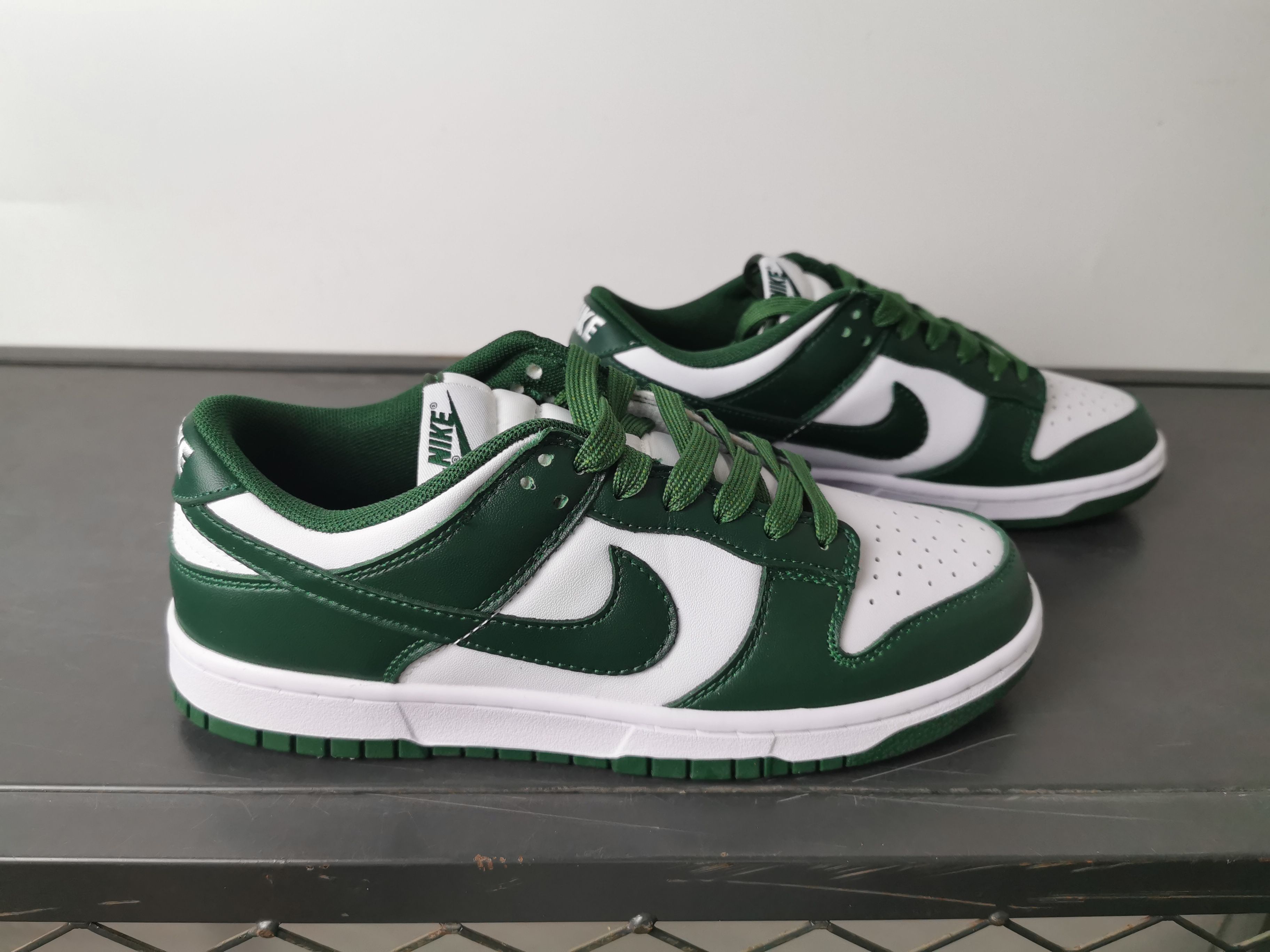 Nike SB Dunk Low Retro: Classic Style, Modern Comfort - DD1391-101 9 a1745906219634 4571