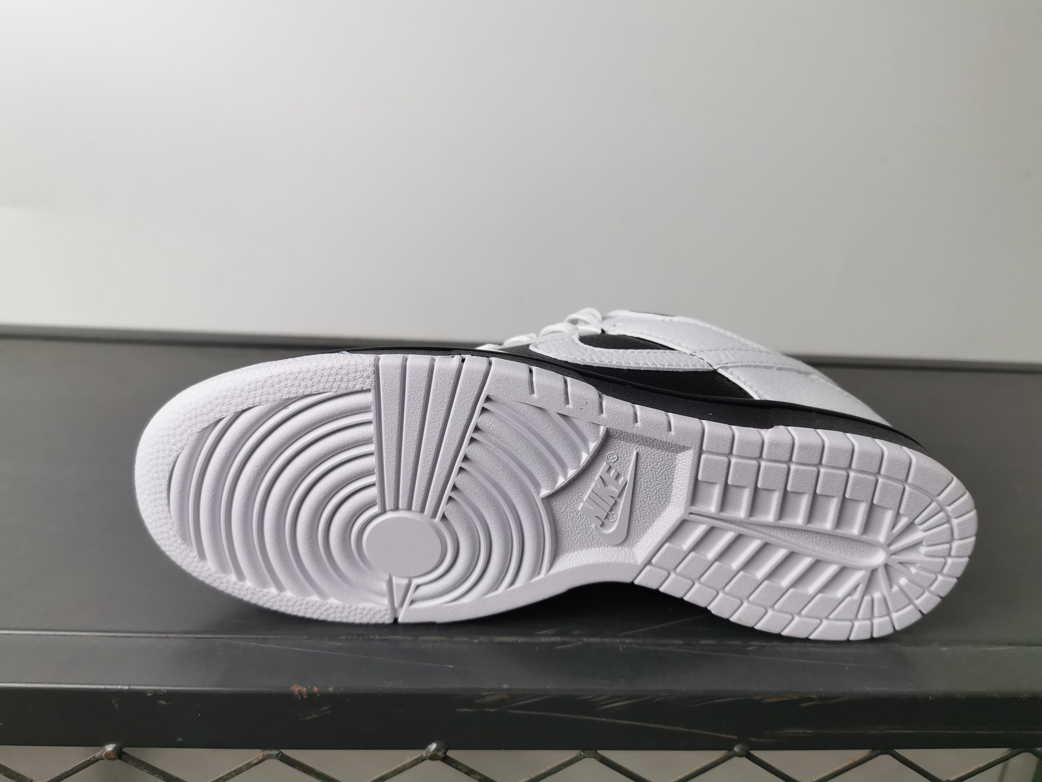 Nike SB Dunk Low Retro - Black/White, Comfortable and Stylish Sneakers 6 a1745906253057 1284