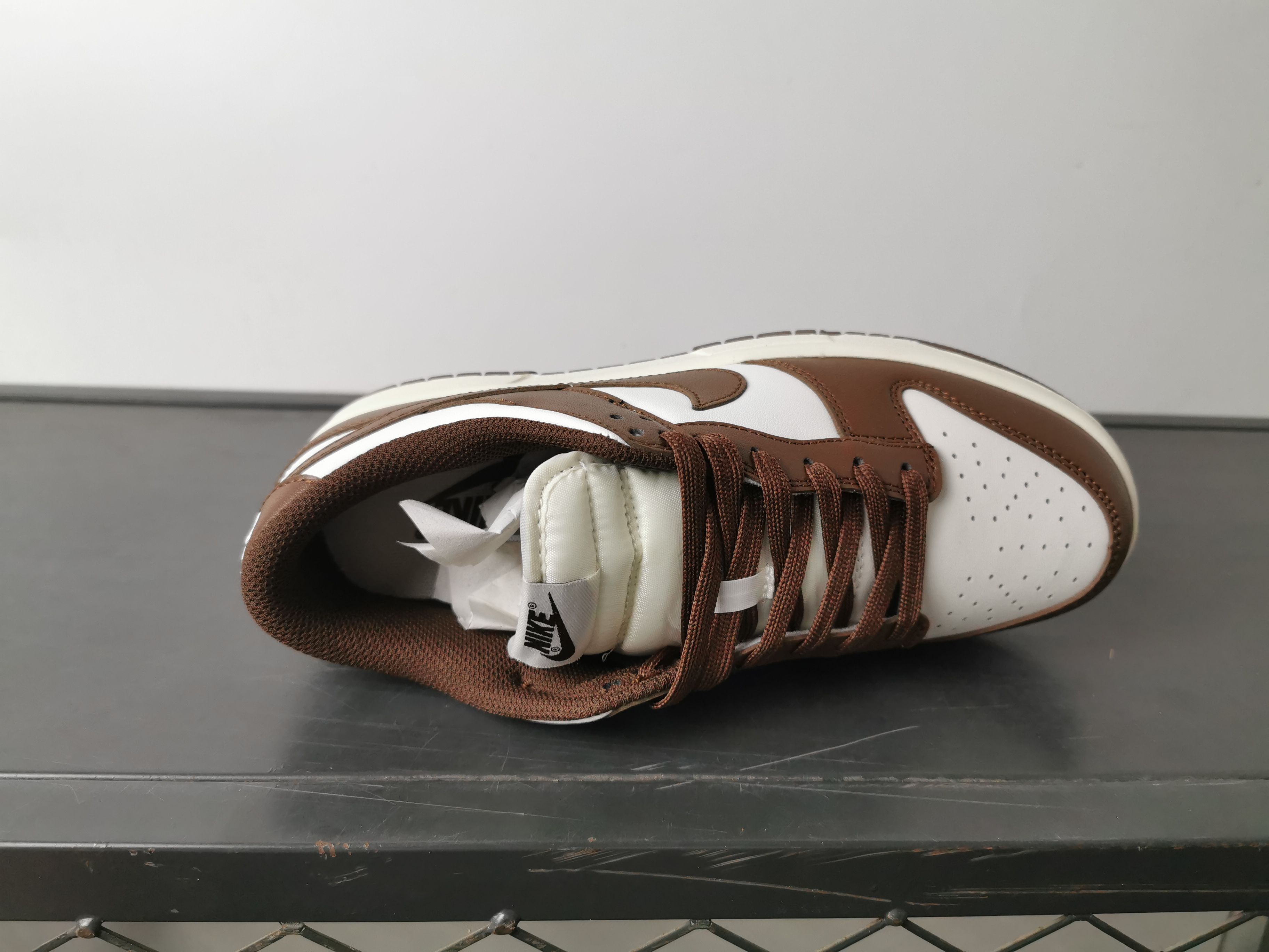 Nike SB Dunk Low Retro: Brown and White Casual Skateboarding Shoes 5 a1745906381518 7107