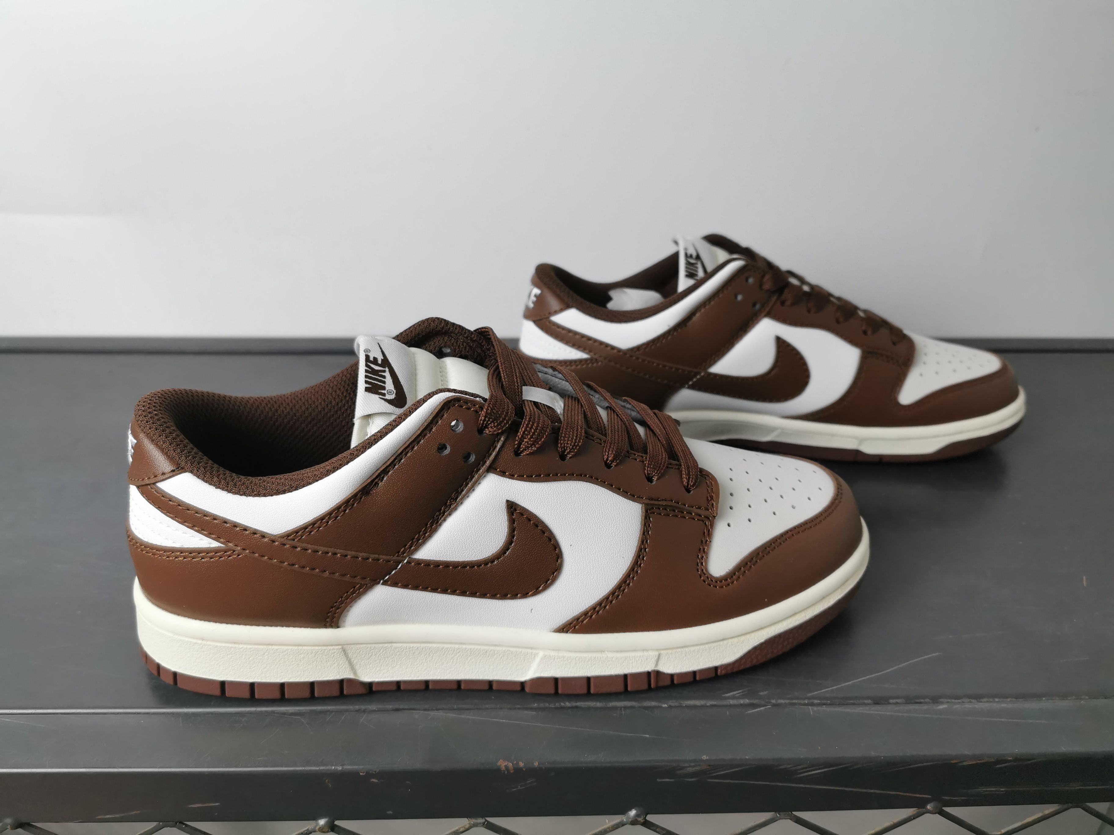 Nike SB Dunk Low Retro: Brown and White Casual Skateboarding Shoes 9 a1745906383460 7282
