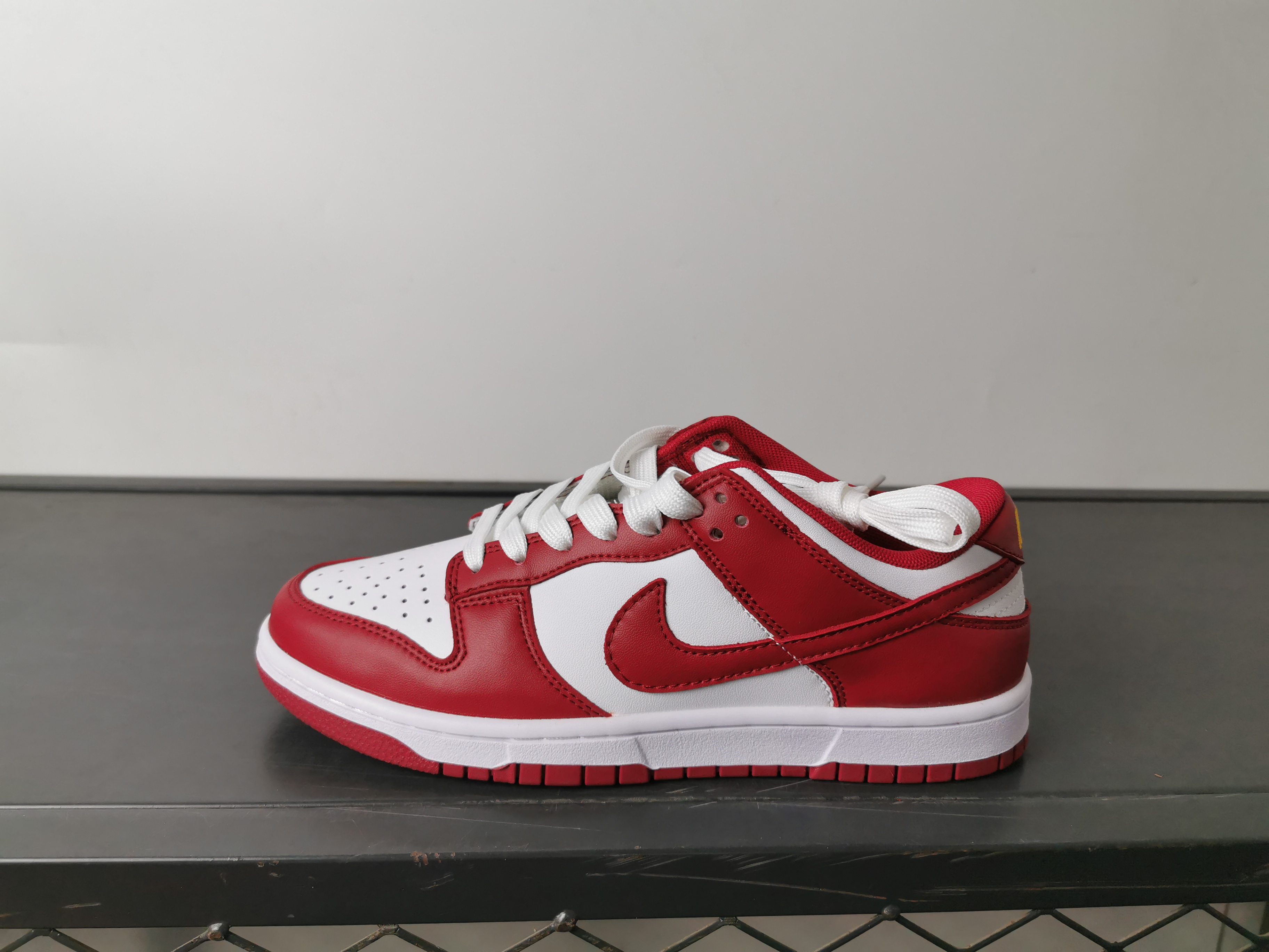 Nike SB Dunk Low Retro: Red & White, Low-Top Skateboarding Shoes 2 a1745906433032 6184