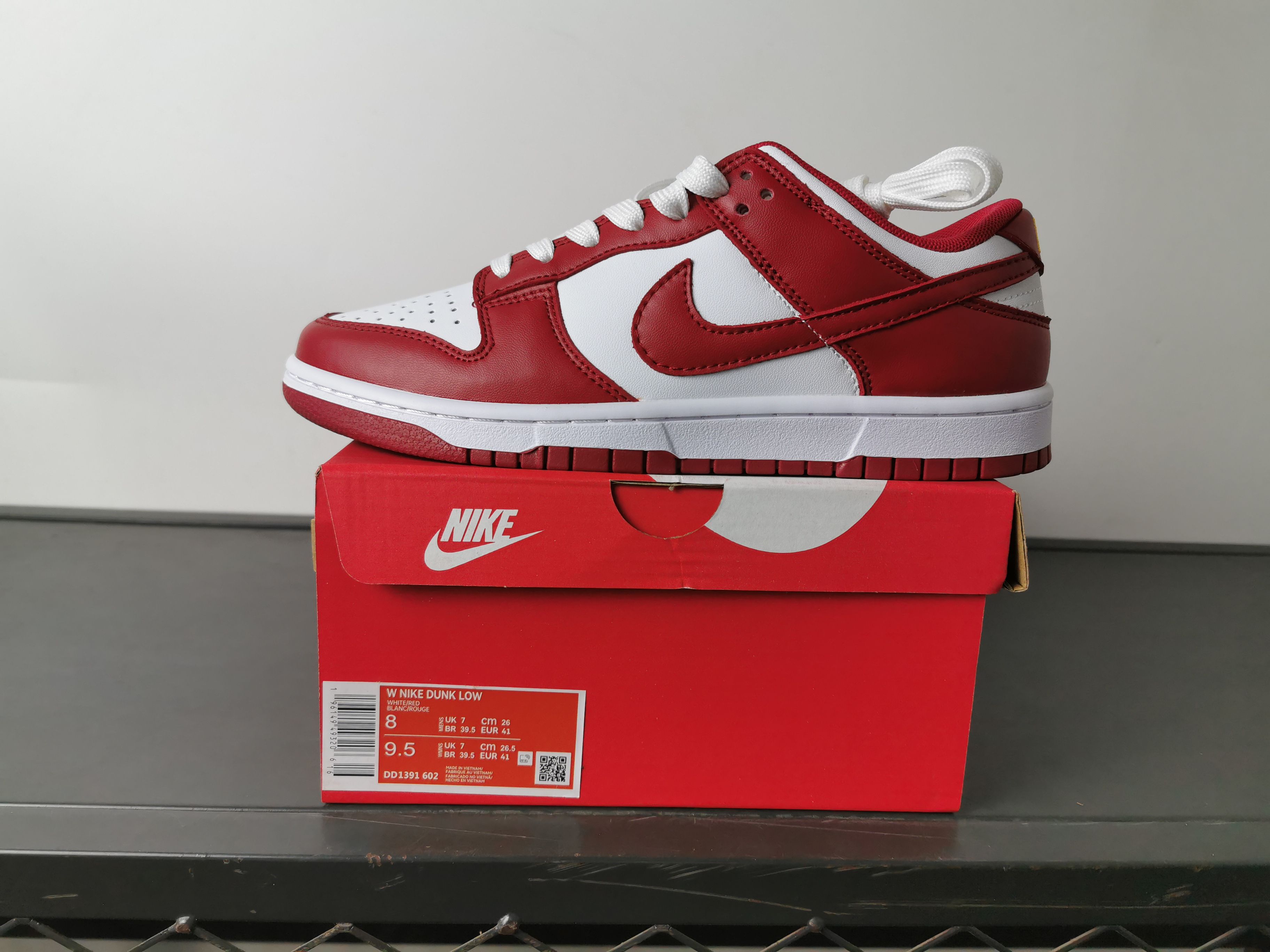 Nike SB Dunk Low Retro: Red & White, Low-Top Skateboarding Shoes 10 a1745906434591 6052