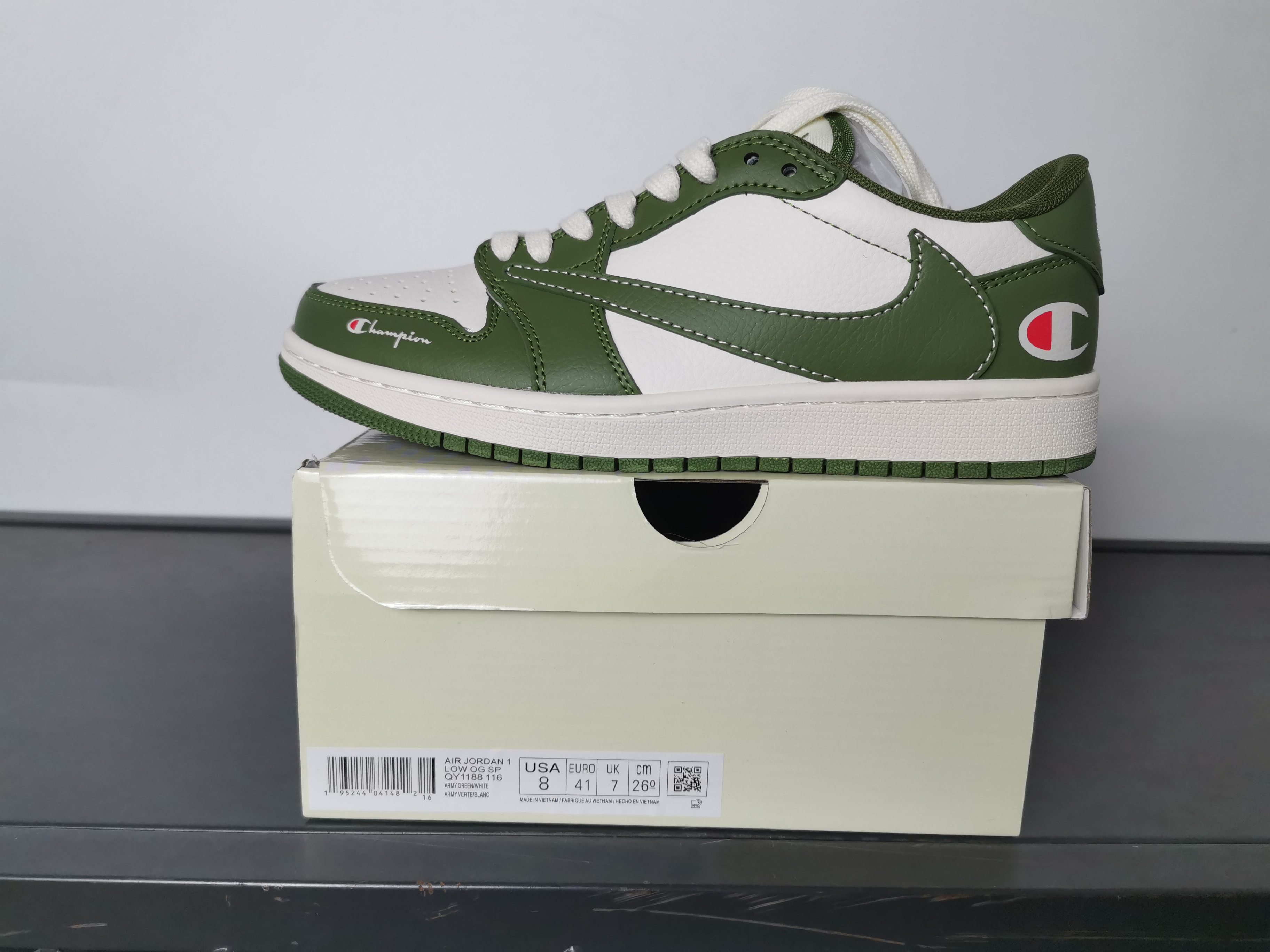 Champion Low-Top Sneakers Olive Green and White Athletic Shoes 10 a1745906529321 5605