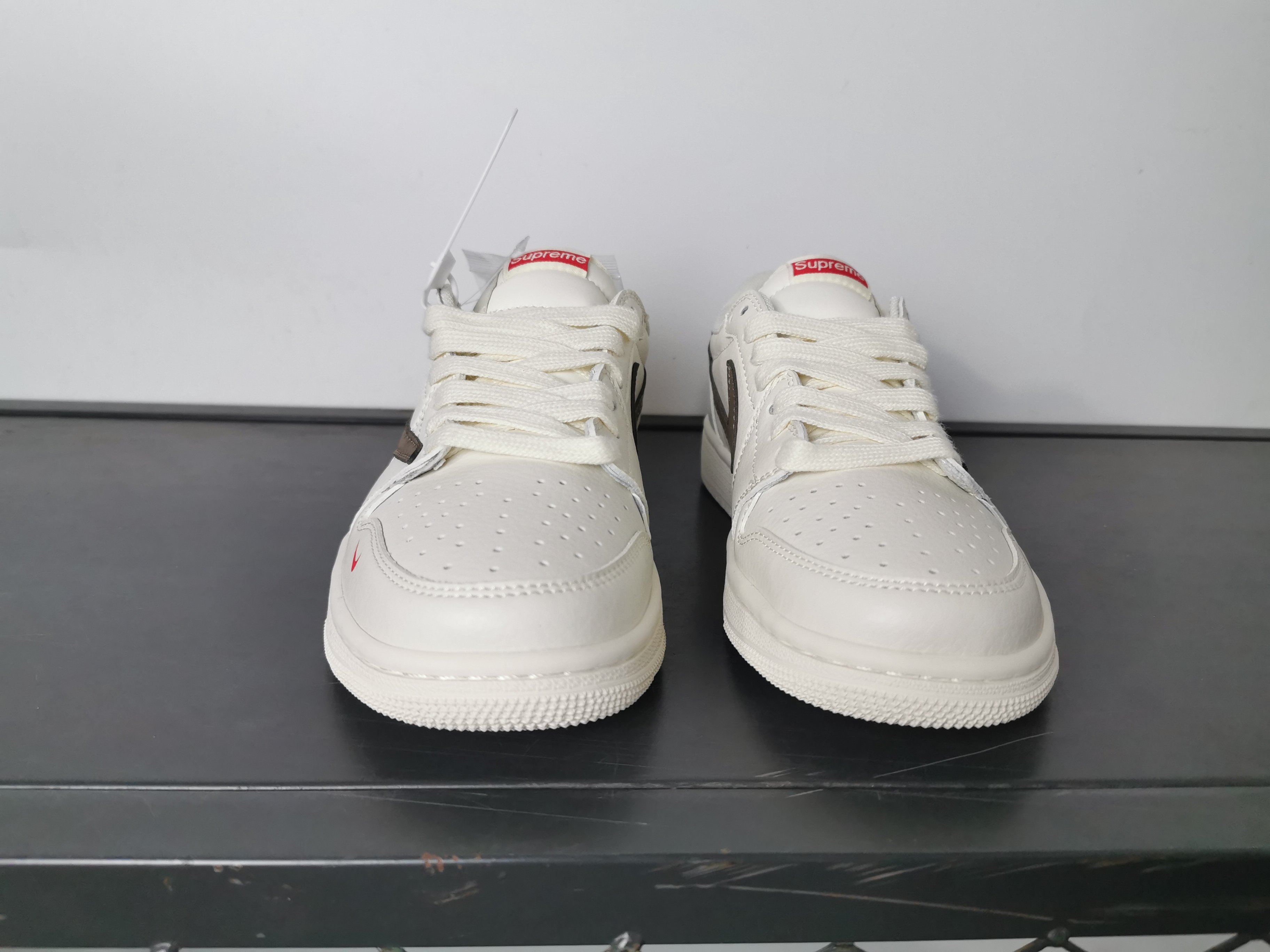 Air Jordan 1 Travis Scott Reverse Mocha Low Top Sneakers - Premium Quality 3 a1745906823449 1110