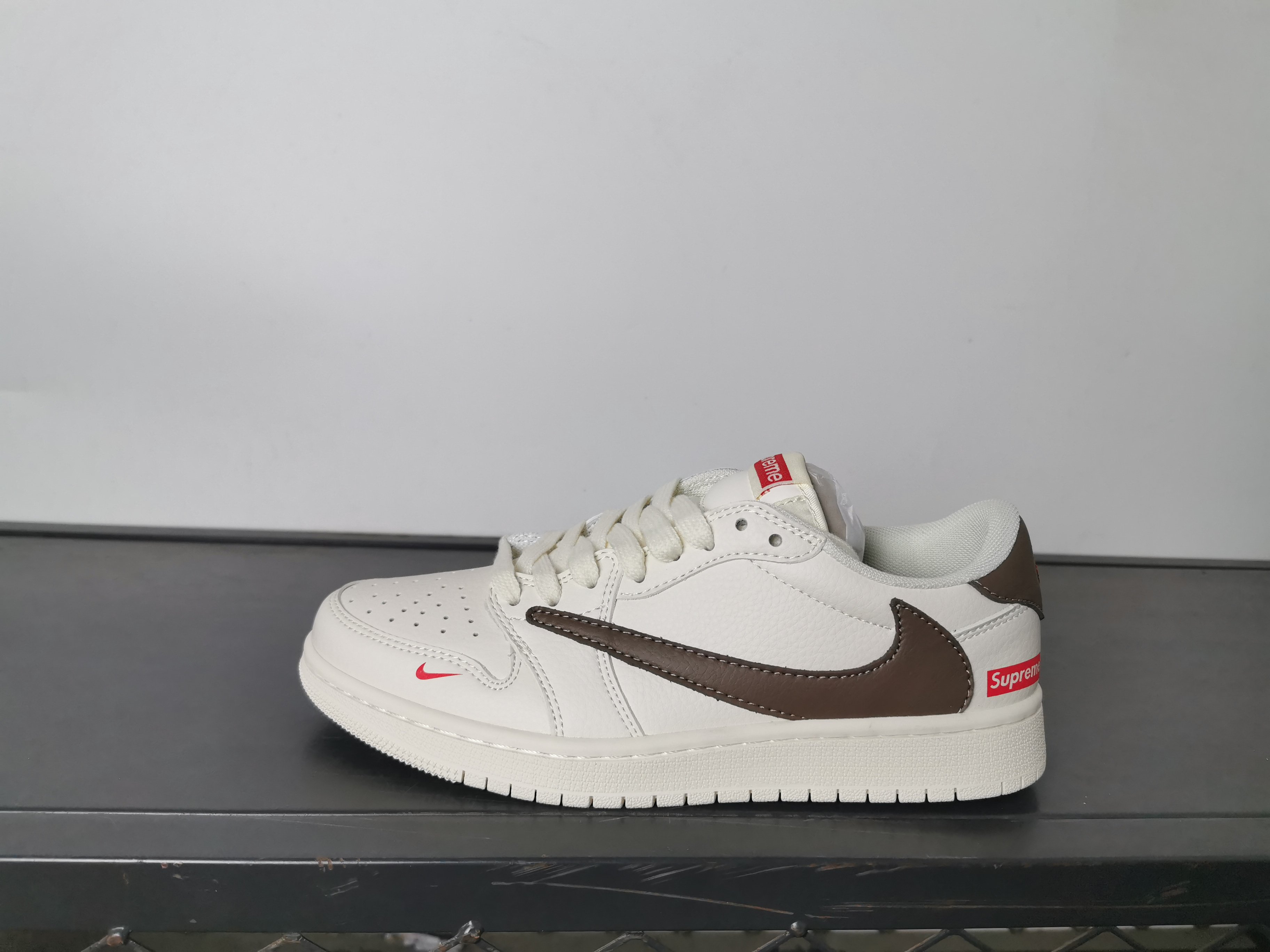 Air Jordan 1 Travis Scott Reverse Mocha Low Top Sneakers - Premium Quality 2 a1745906823450 4252