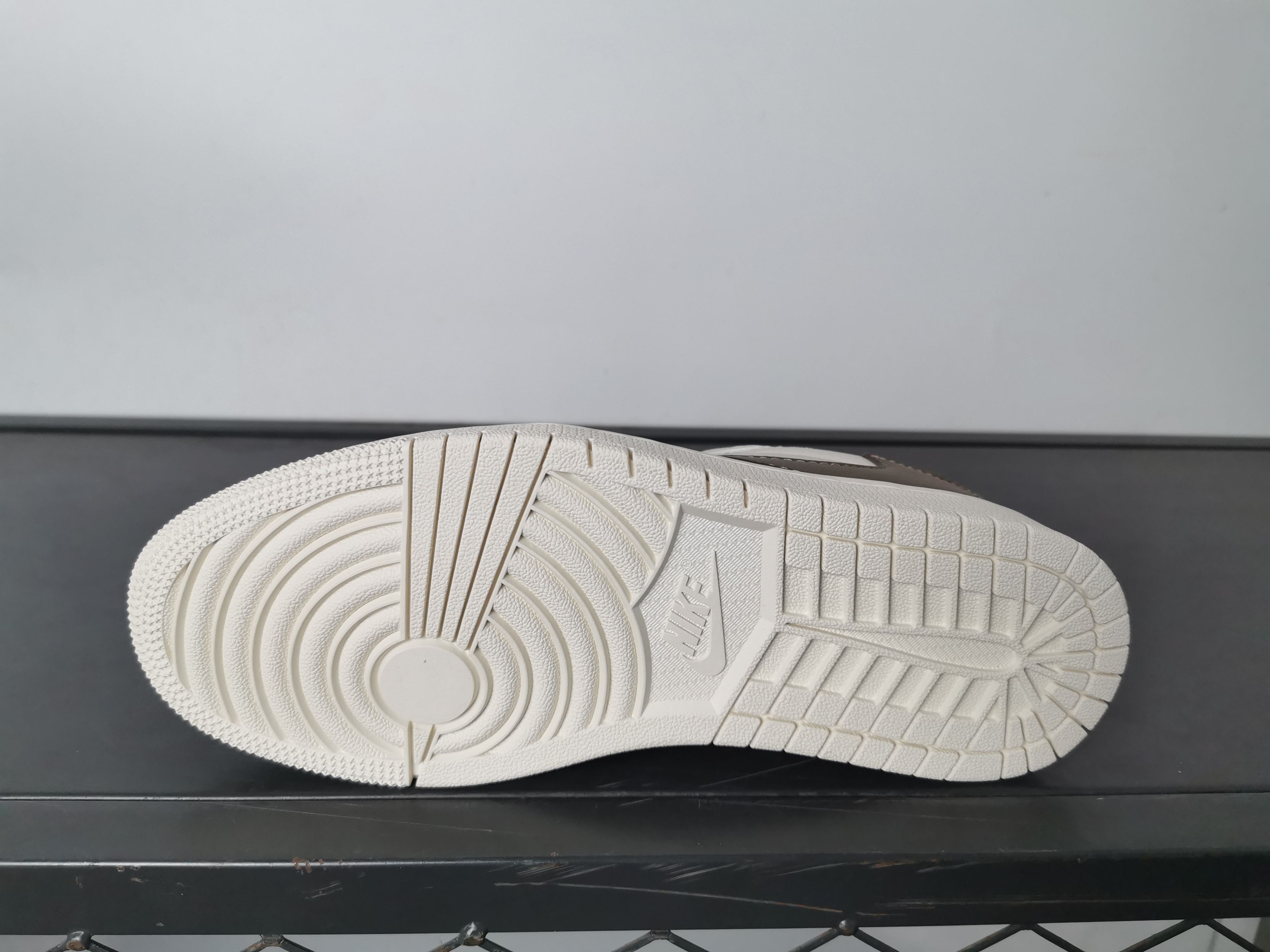 Air Jordan 1 Travis Scott Reverse Mocha Low Top Sneakers - Premium Quality 6 a1745906823558 2517