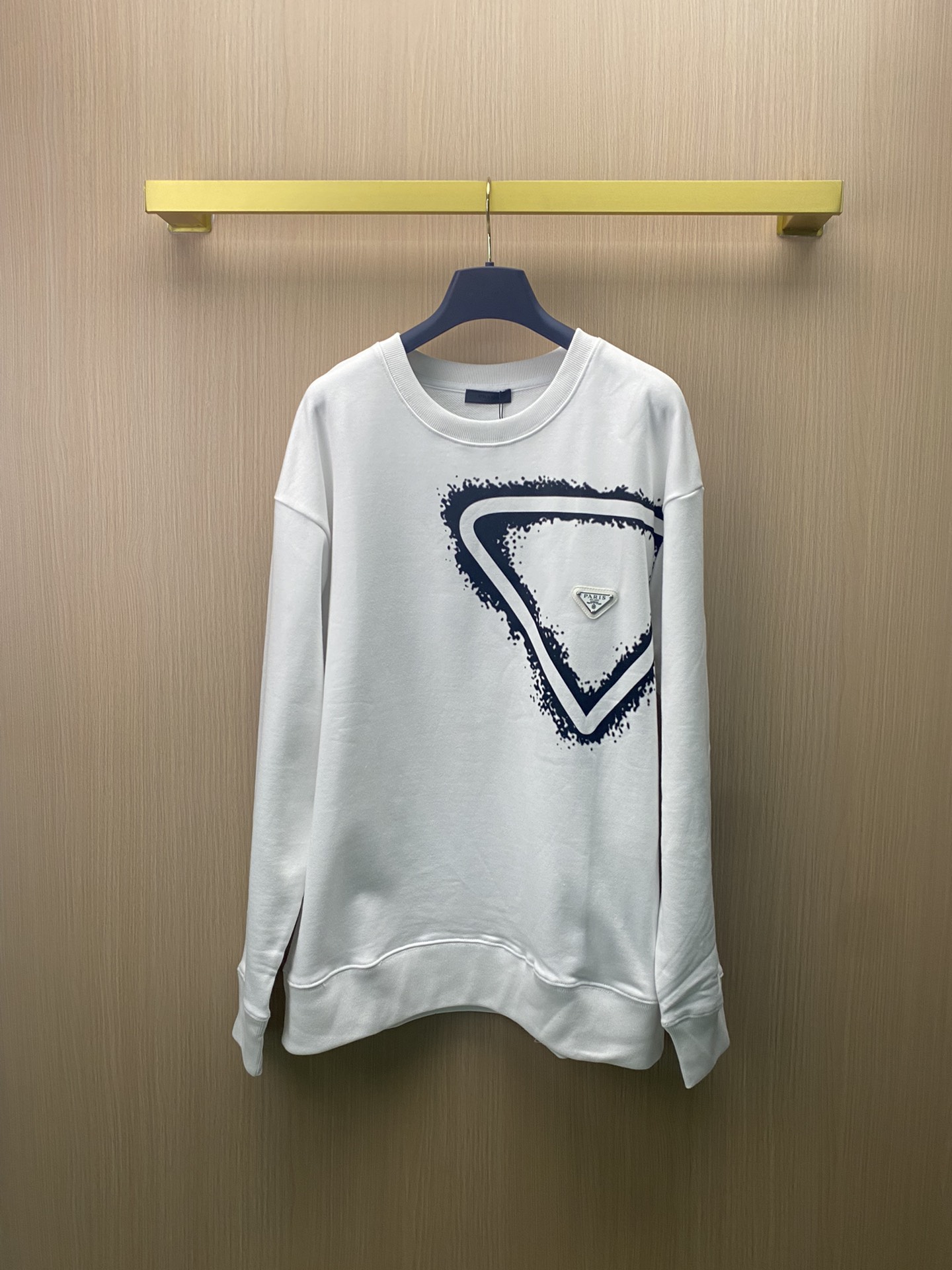 Prada nueva sudadera de cuello redondo para parejas con insignia triangular, tela de 420g de doble hilo con b…