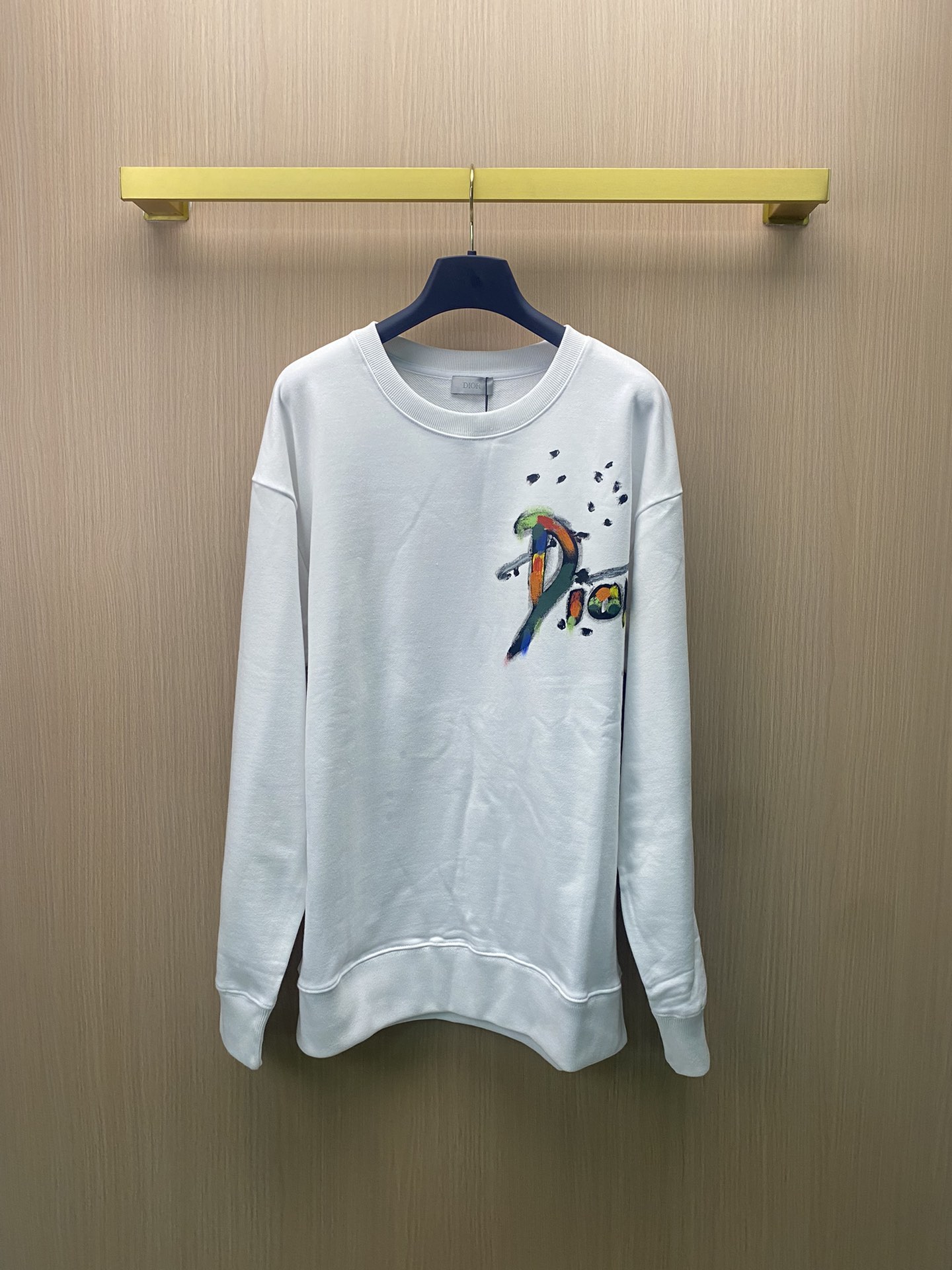 Dior Dior 2024 nueva sudadera con cuello redondo y letras pintadas a mano. La tela está impresa digitalmente con tecnol…