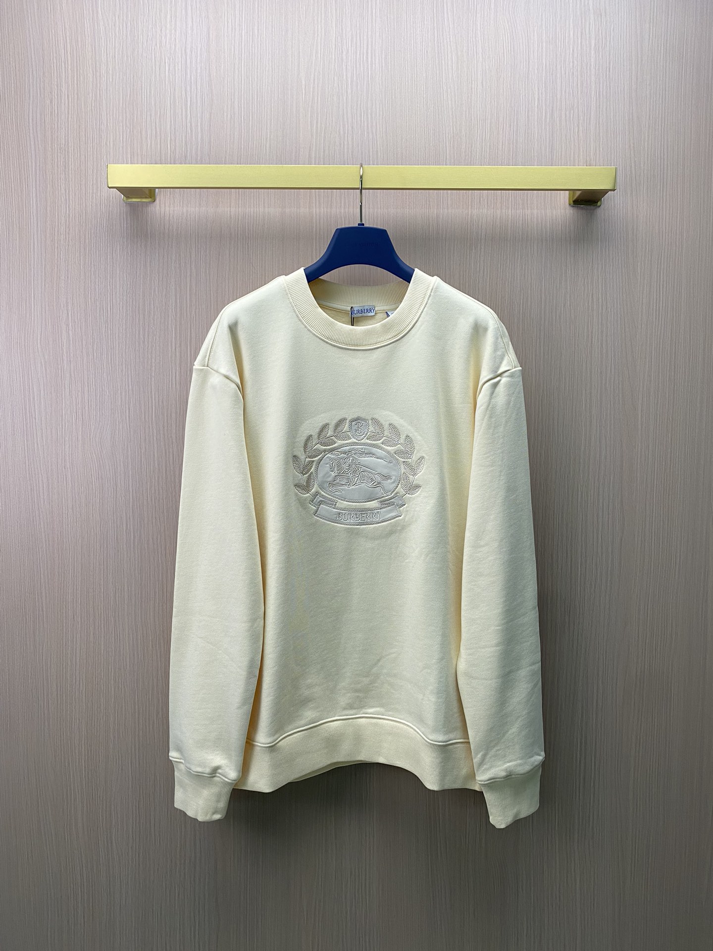 Sudadera de cuello redondo de Burberry 2024 otoño nuevo limitado con bordado de caballo de guerra y hojas de roble, tel…