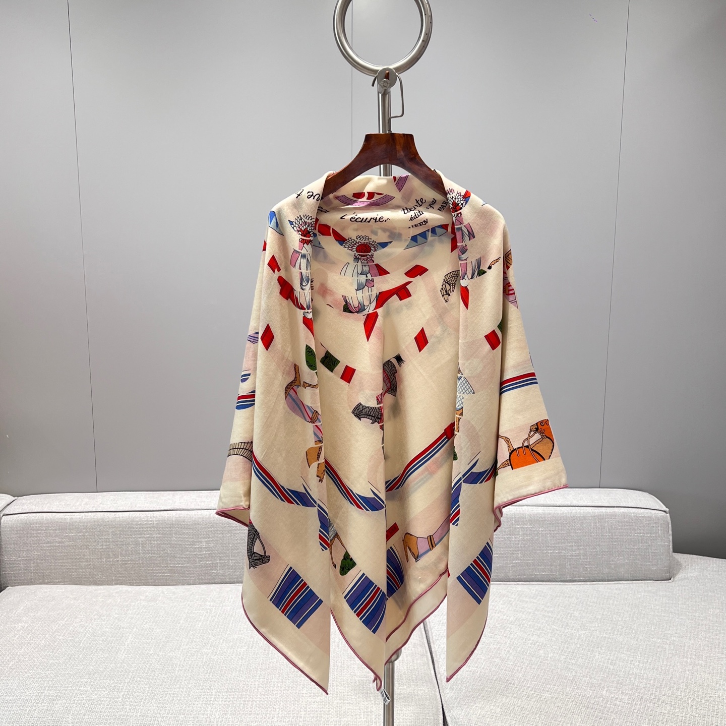 Платок Hermes кашемир шелк розовый Hermès