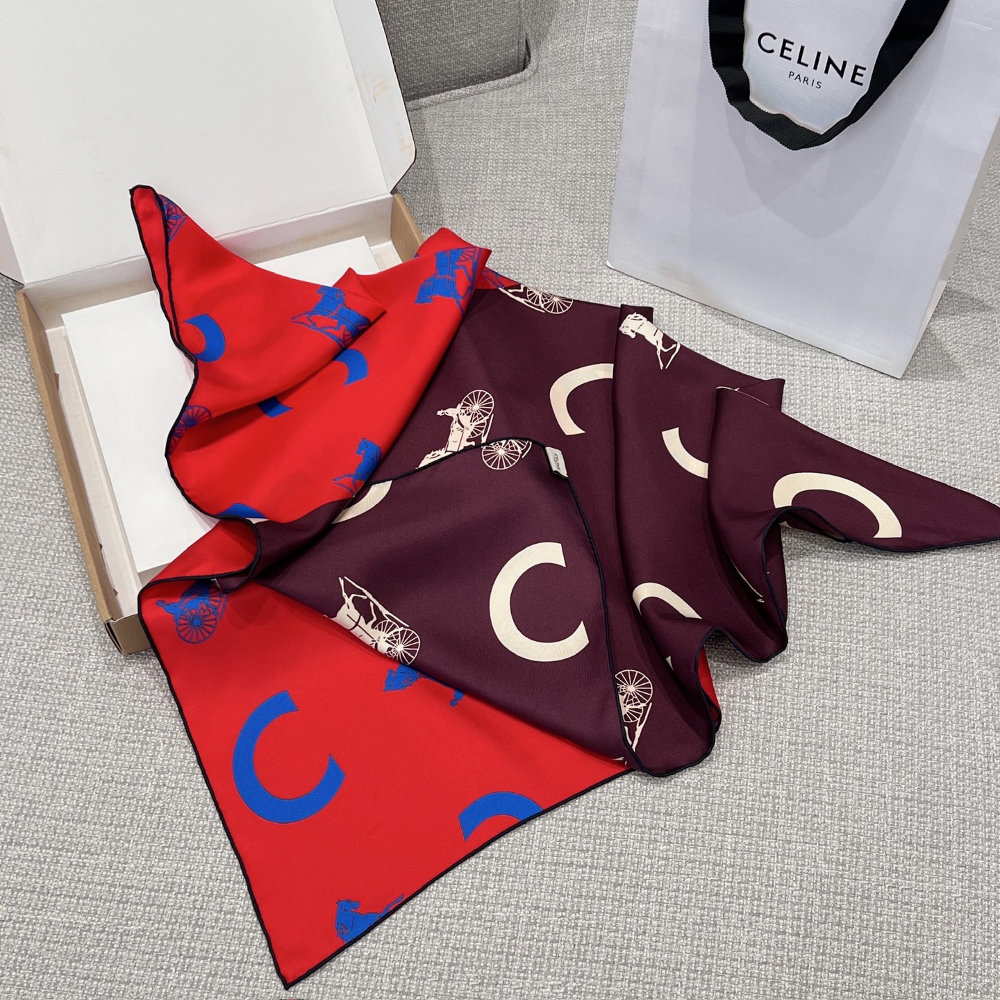 Celine 𝟐𝟔ꫛꫀꪝ《徽章丝巾》 酒红拼红色