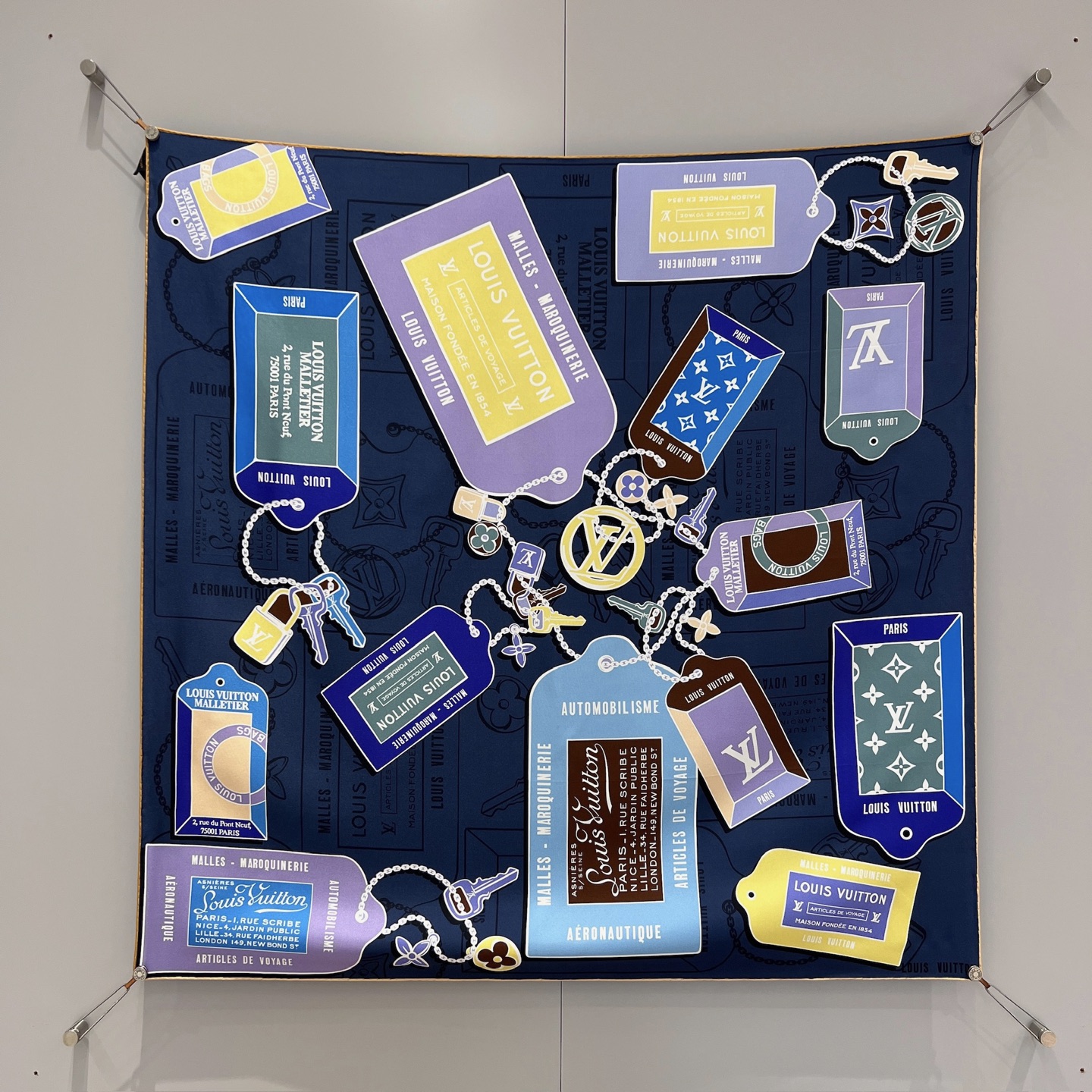 𝐋𝐨𝐮𝐢𝐬 𝐕𝐮𝐢𝐭𝐭𝐨𝐧 • 𝟐𝟔ꫛꫀꪝ《漫游记》Size：90x90cm 100%斜纹真丝LV TA