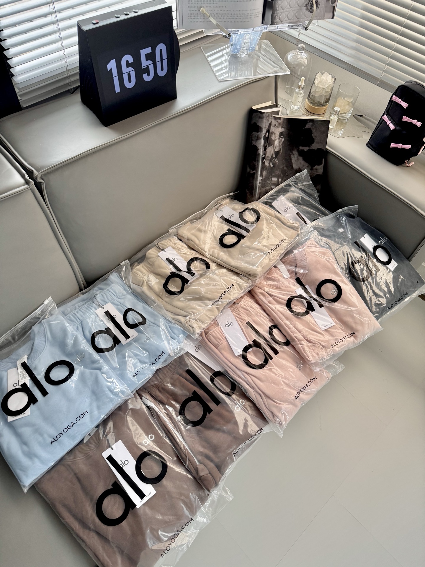 Alo set lounge pink yoga