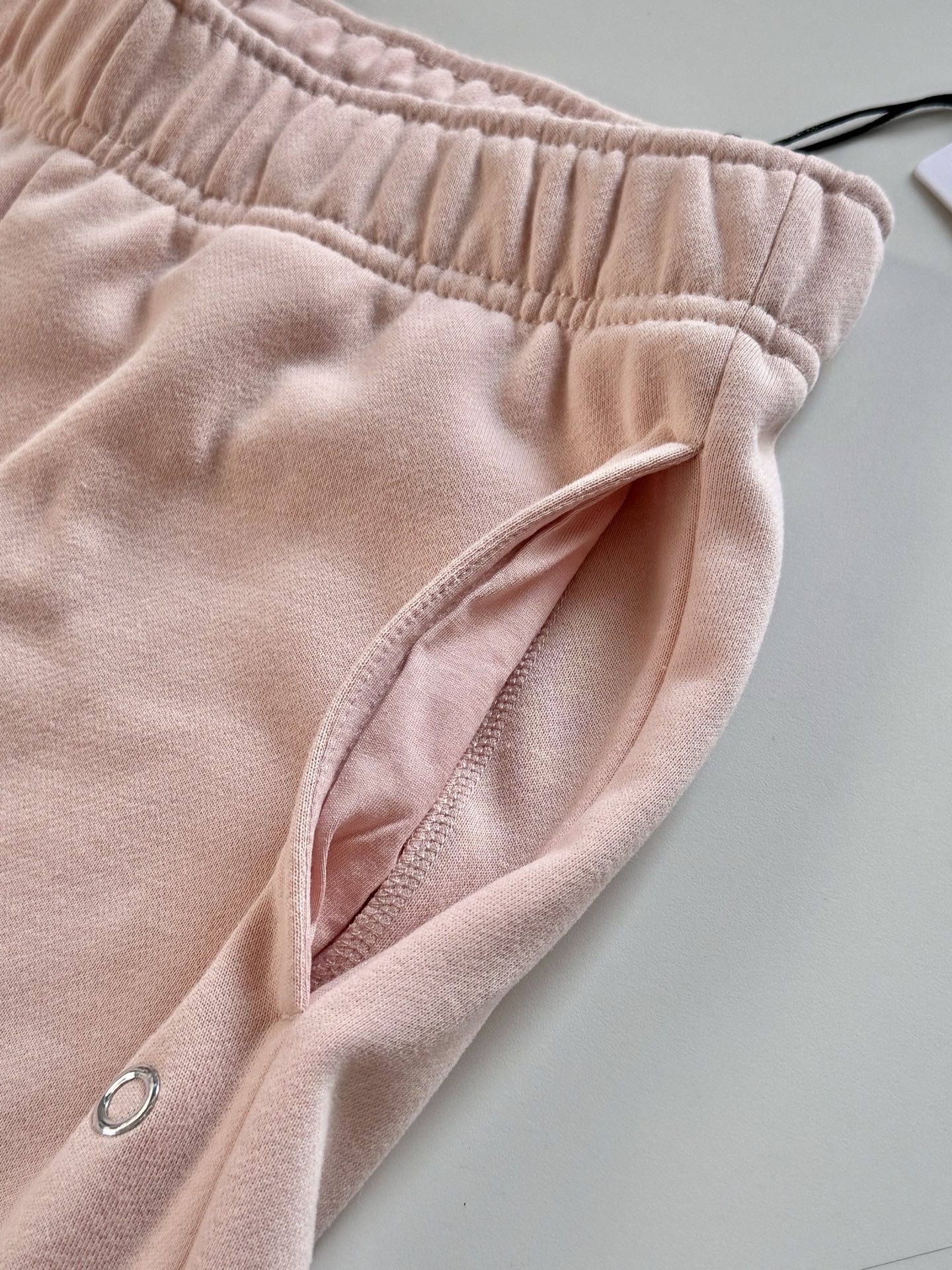 Alo long sleeve lounge light pink yoga