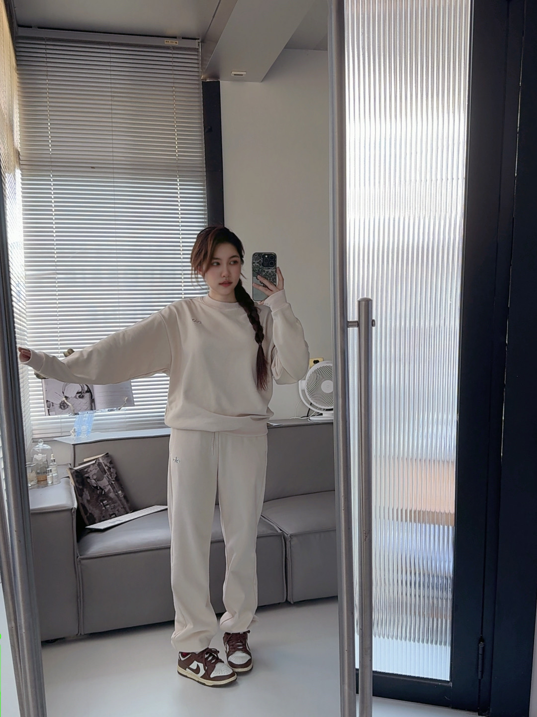 Alo Accolade set lounge ivory yoga