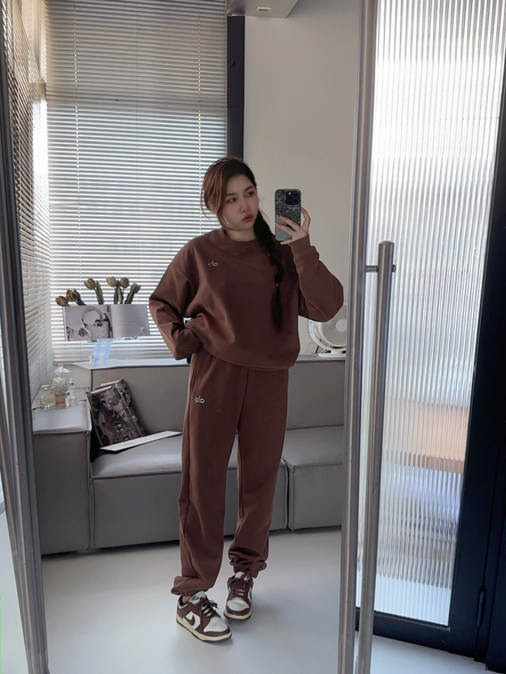Alo set lounge brown yoga