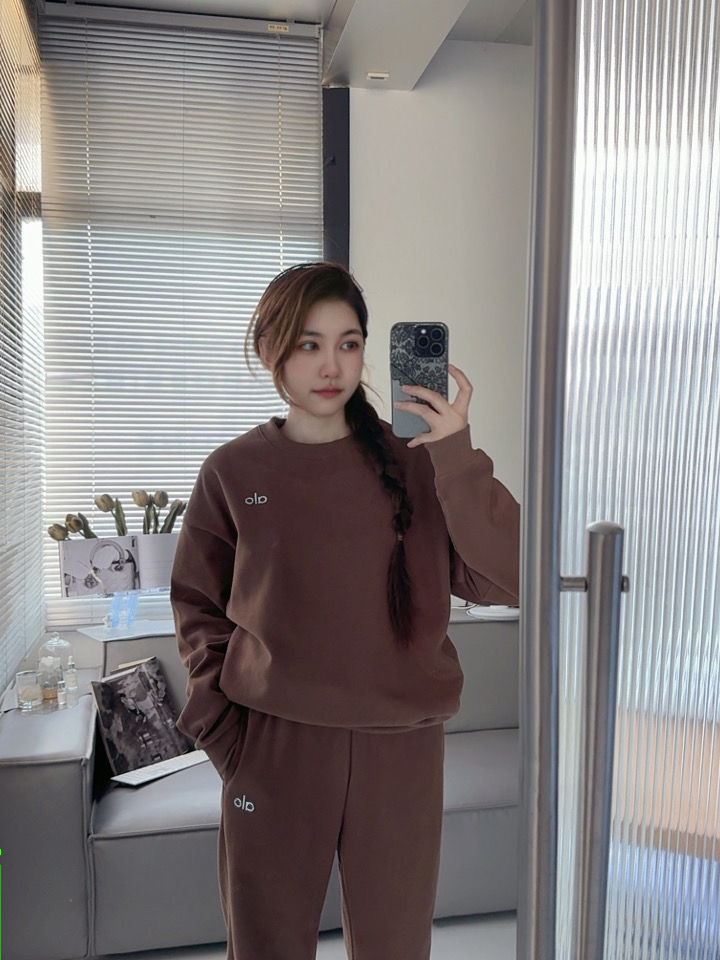 Alo set lounge brown yoga