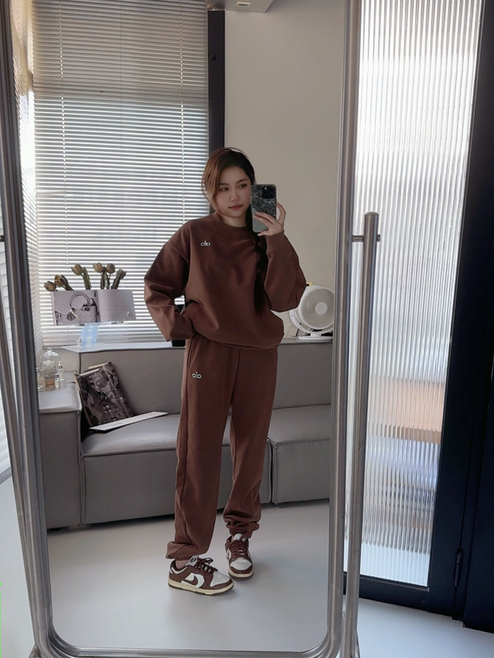 Alo set lounge brown yoga