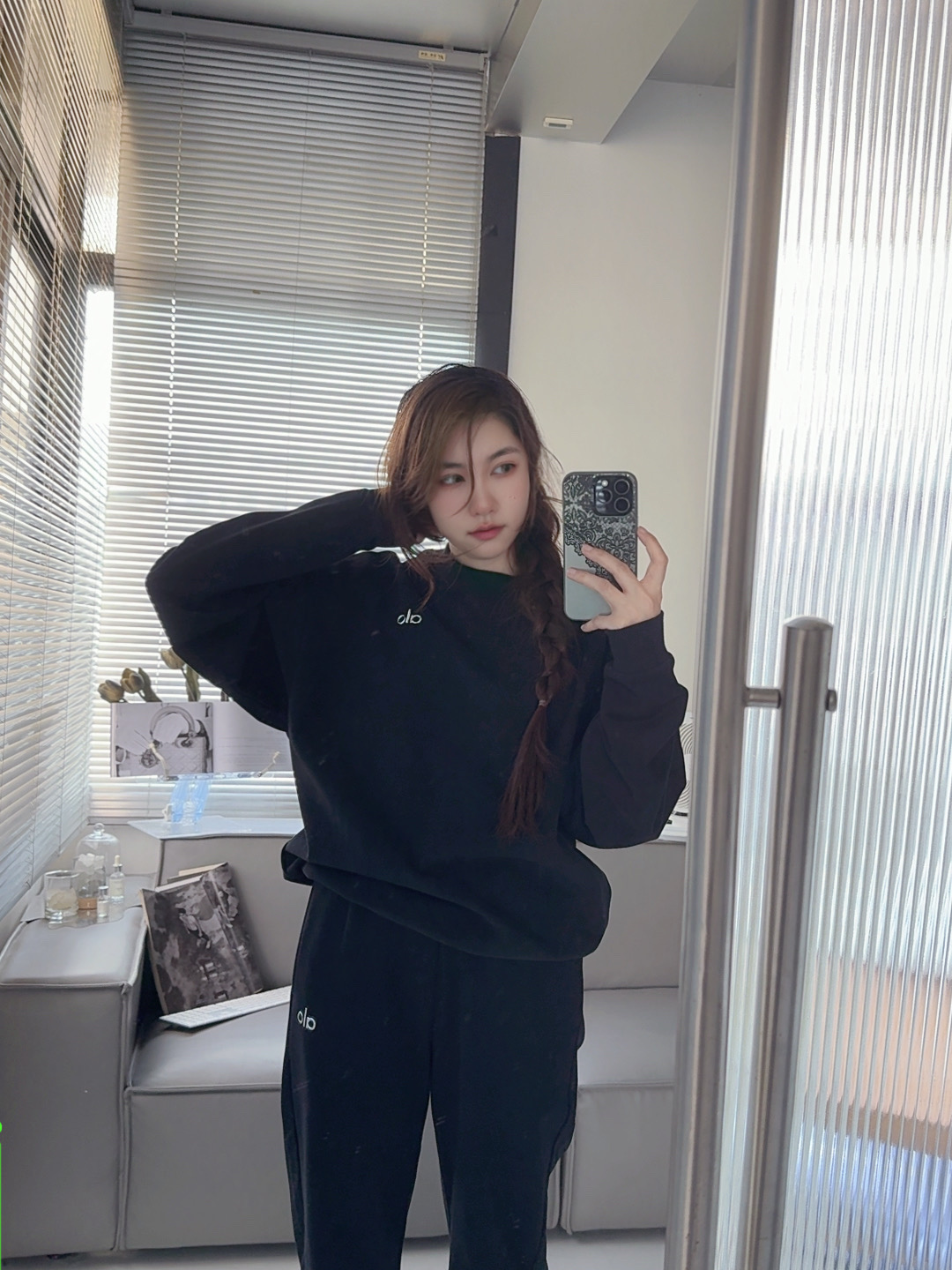 Alo long sleeve lounge black yoga