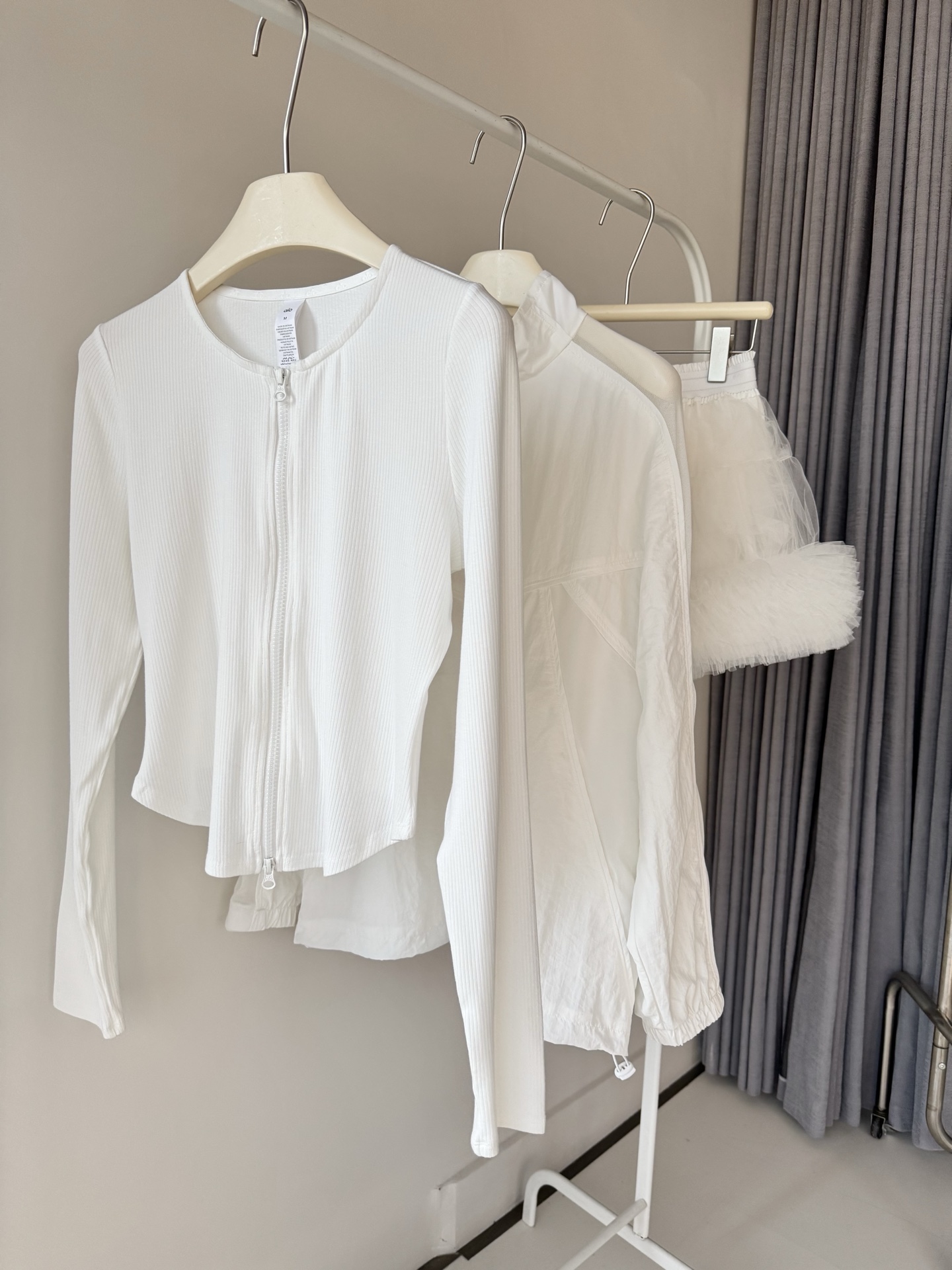 Alo jacket everyday white yoga