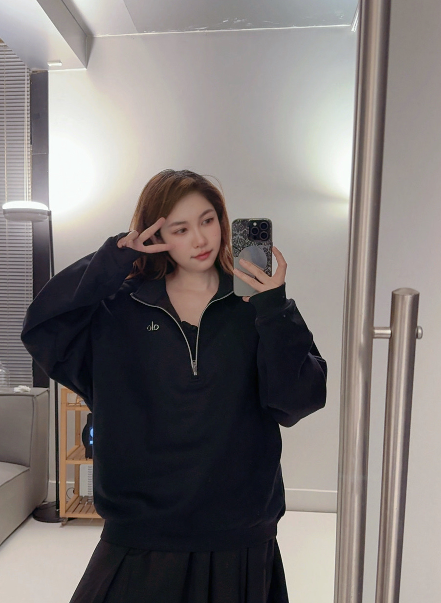Alo Long sleeve BLACK yoga