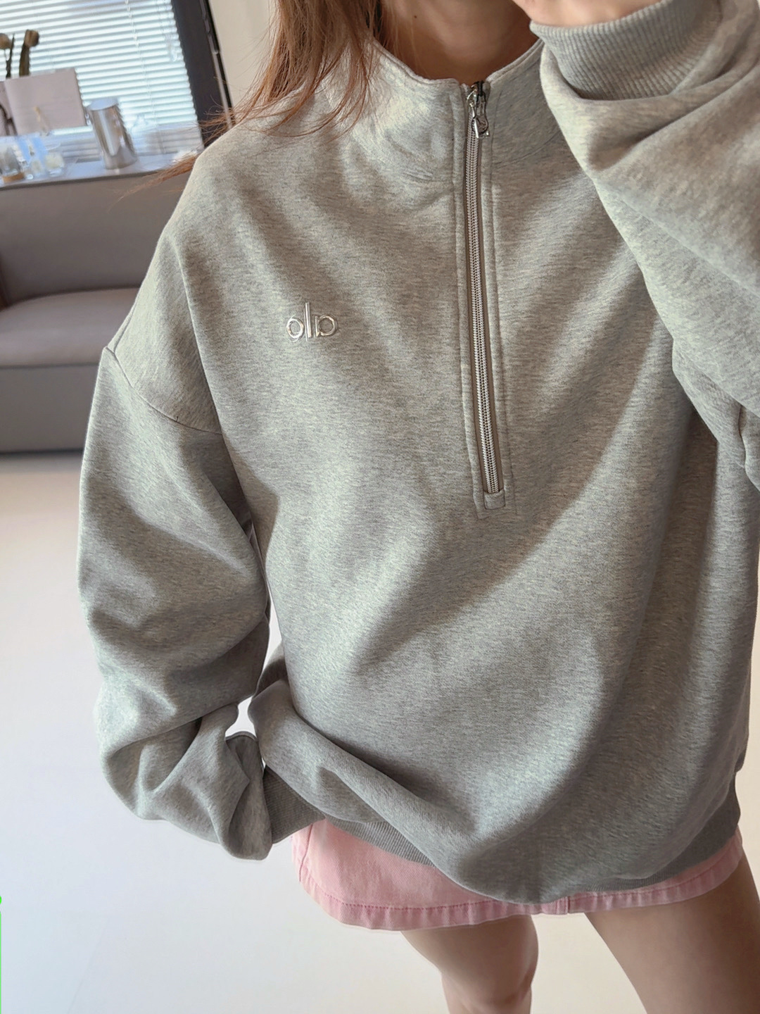 Alo long sleeve lounge athletic heather grey yoga