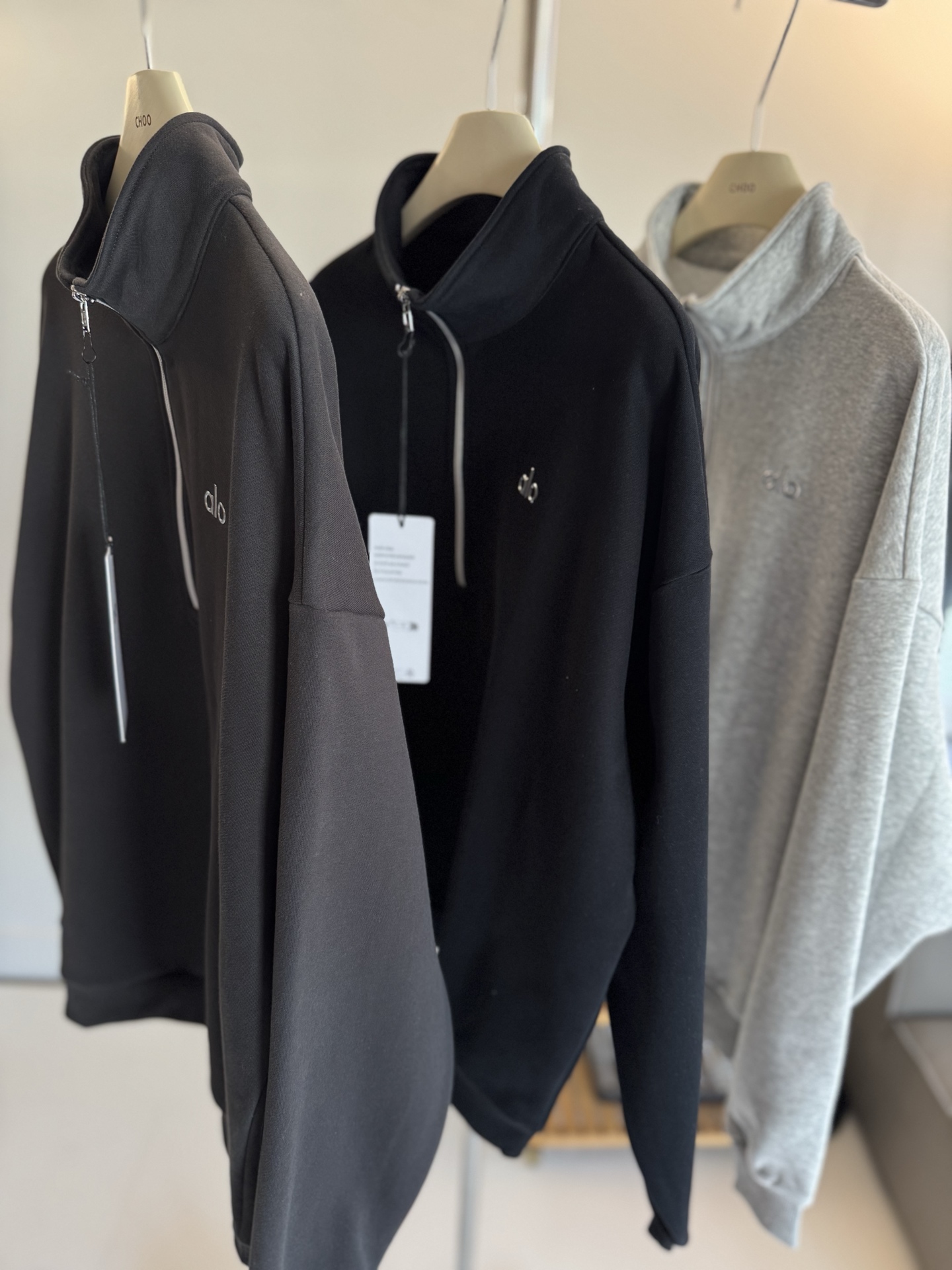 Alo Long sleeve alo logo yoga